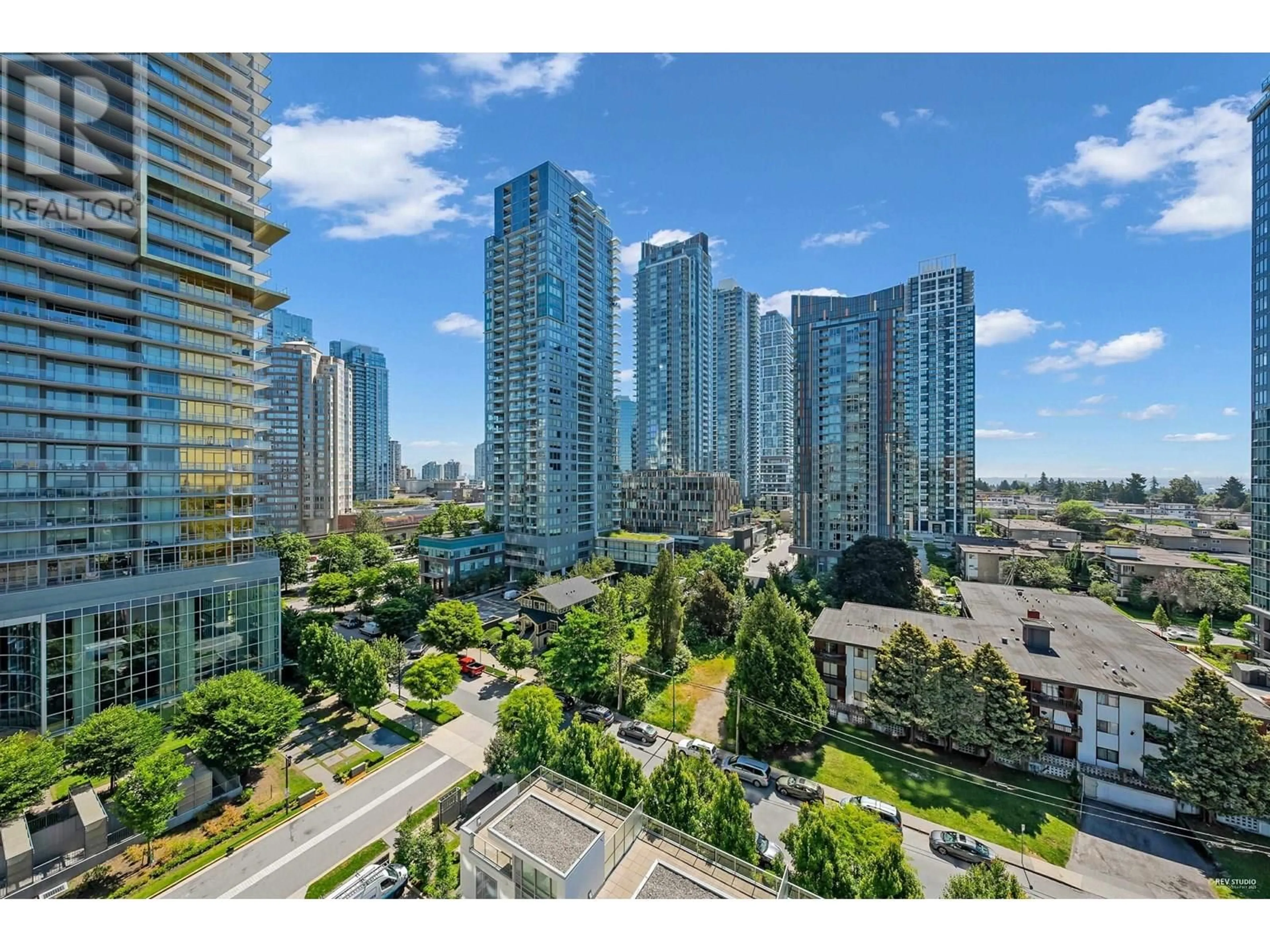 A pic from outside/outdoor area/front of a property/back of a property/a pic from drone, city buildings view from balcony for 905 - 6288 CASSIE AVENUE, Burnaby British Columbia V5H0H7