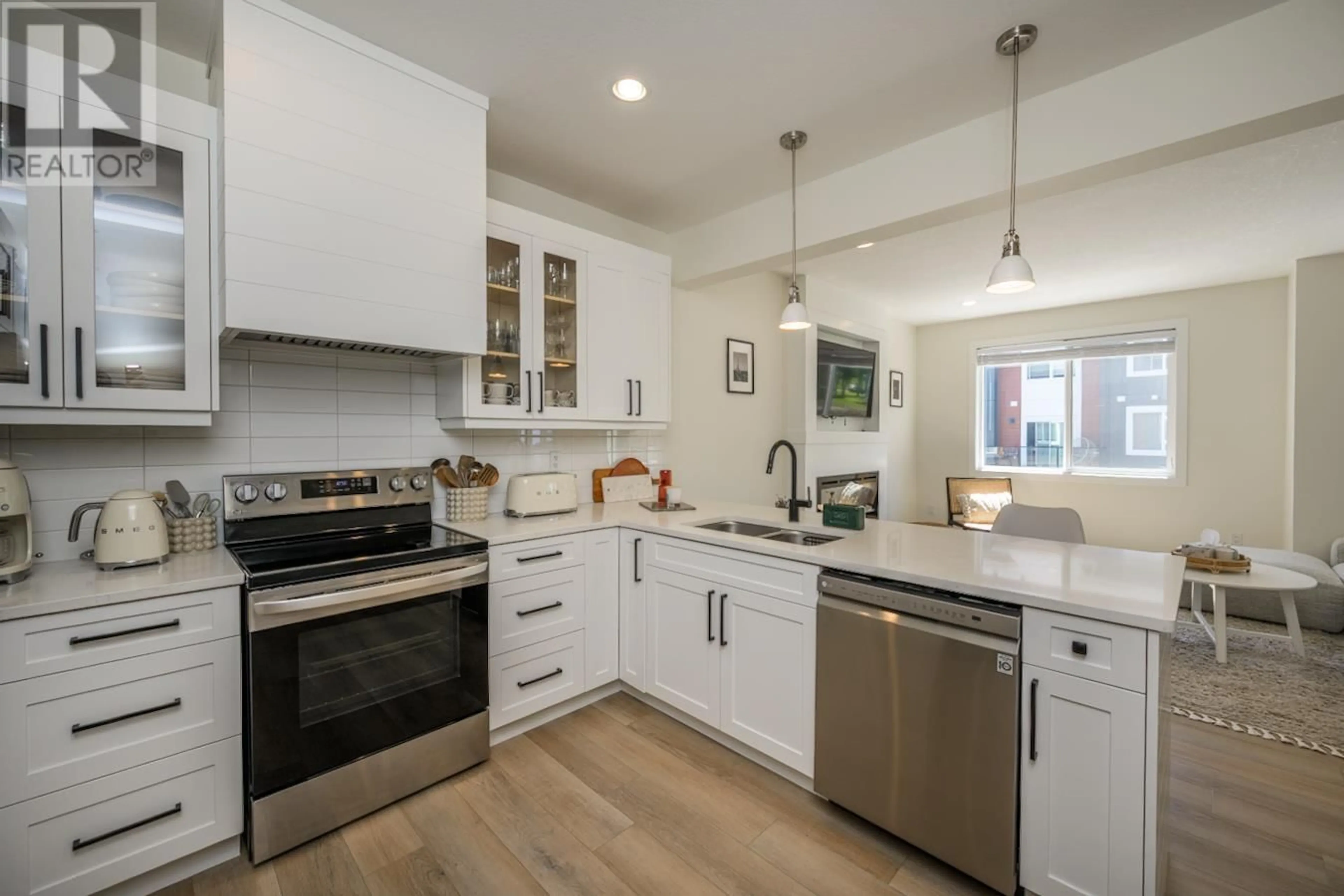 Open concept kitchen, unknown for 509 - 4274 22ND AVENUE, Prince George British Columbia V2N0J4