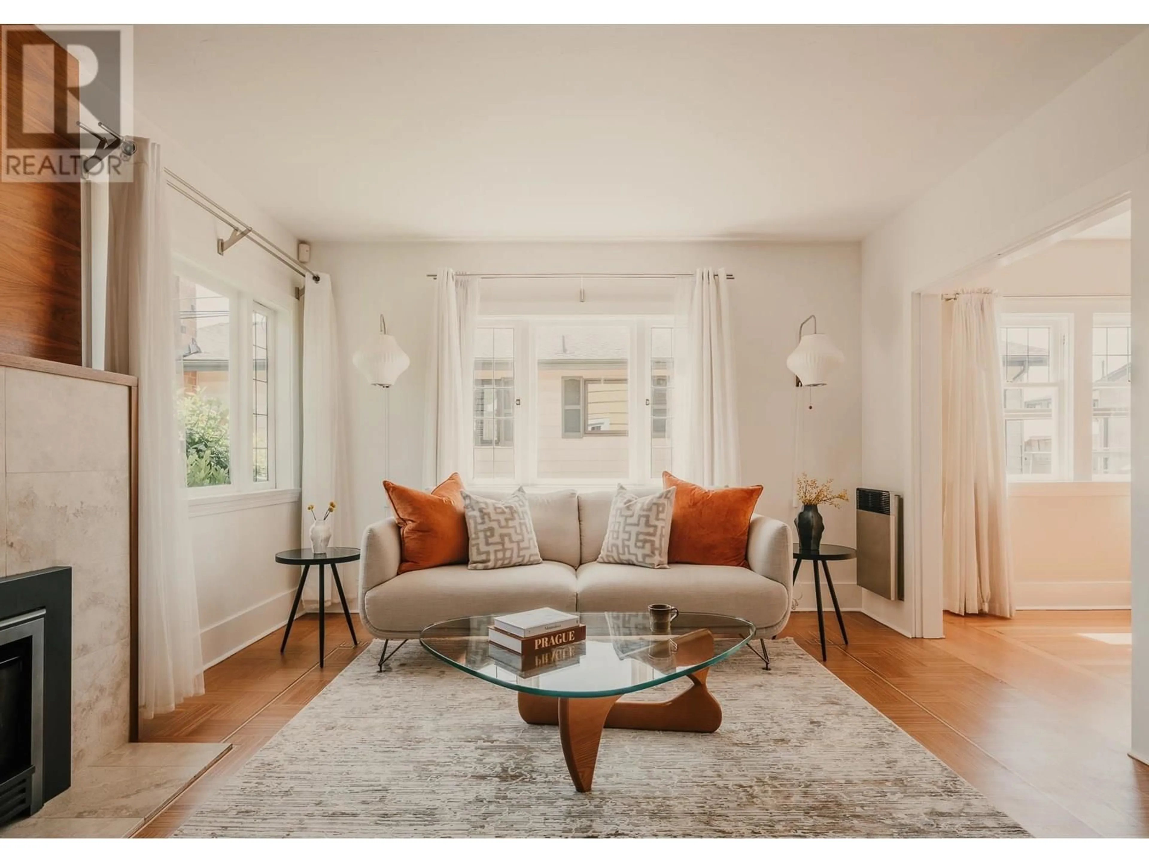 Living room with furniture, unknown for 1833 EDINBURGH STREET, New Westminster British Columbia V3M2X2