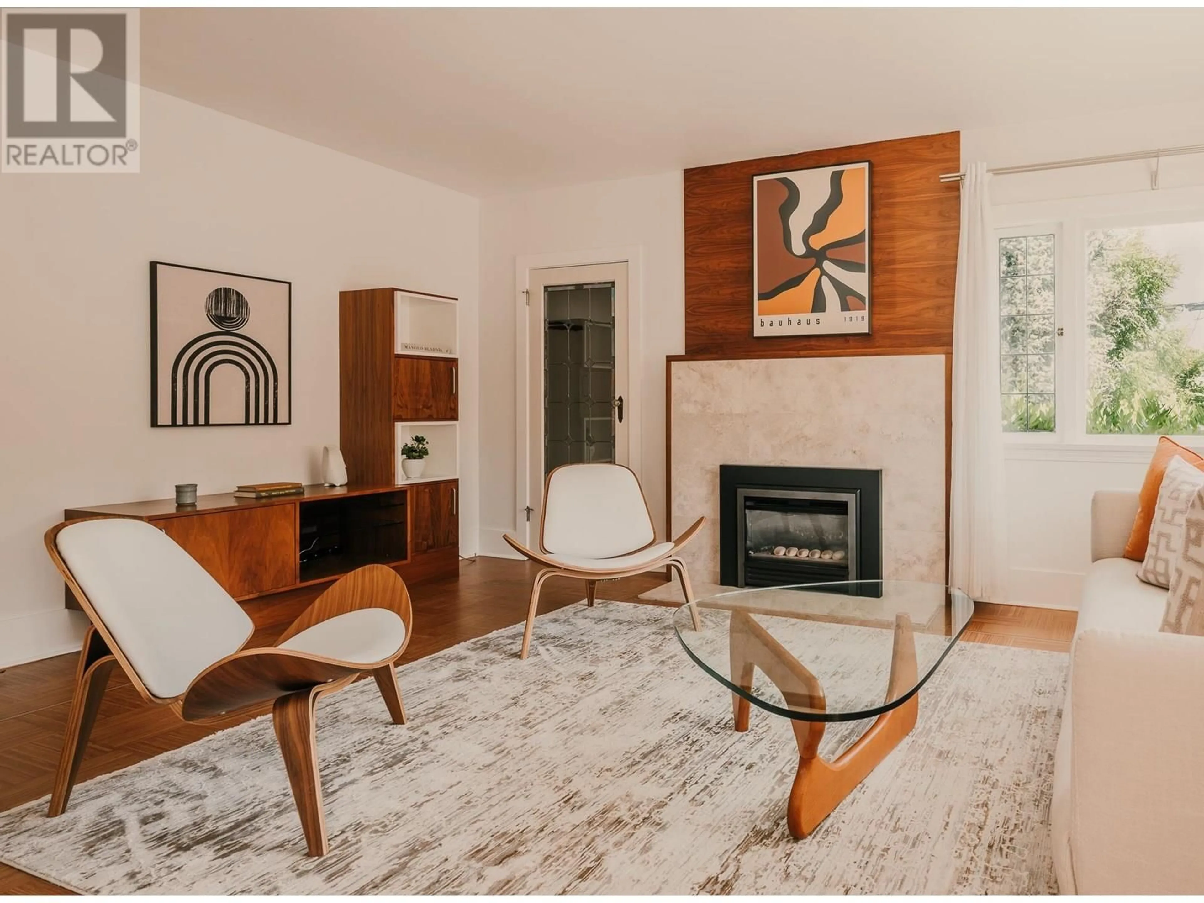 Living room with furniture, unknown for 1833 EDINBURGH STREET, New Westminster British Columbia V3M2X2
