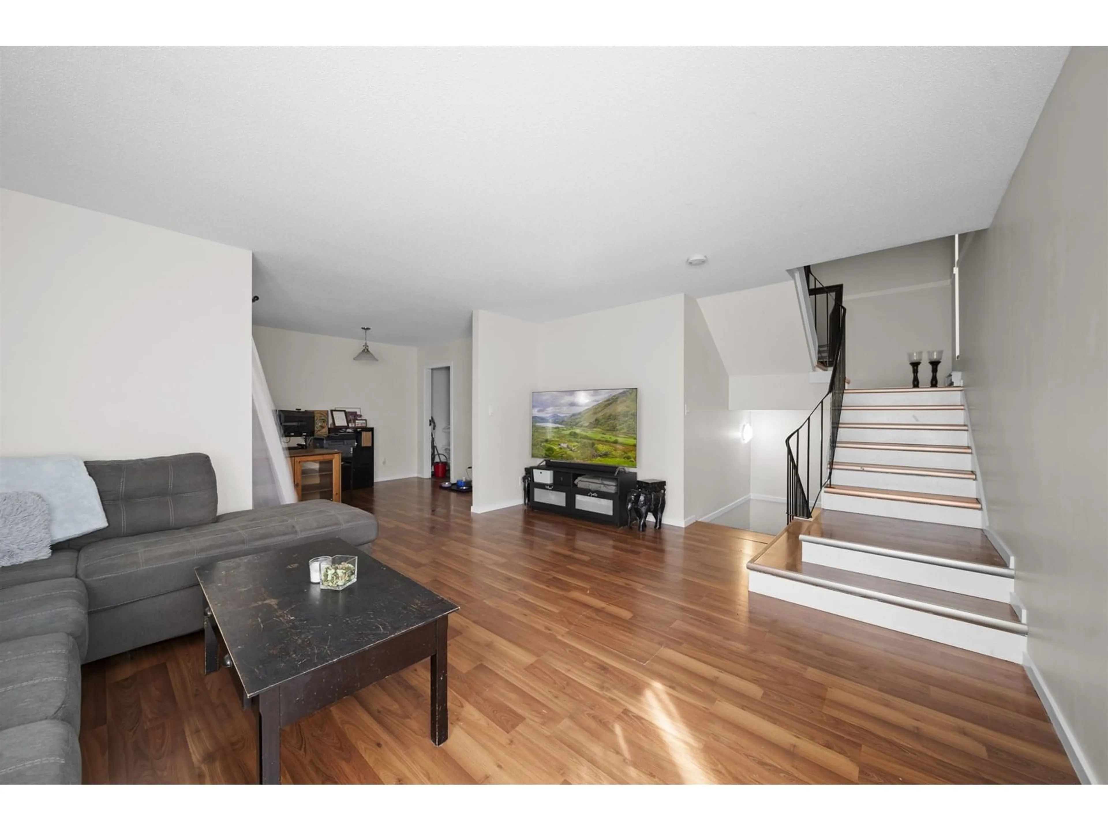 Unknown for 14801 HOLLY PARK, Surrey British Columbia V3R6Y1