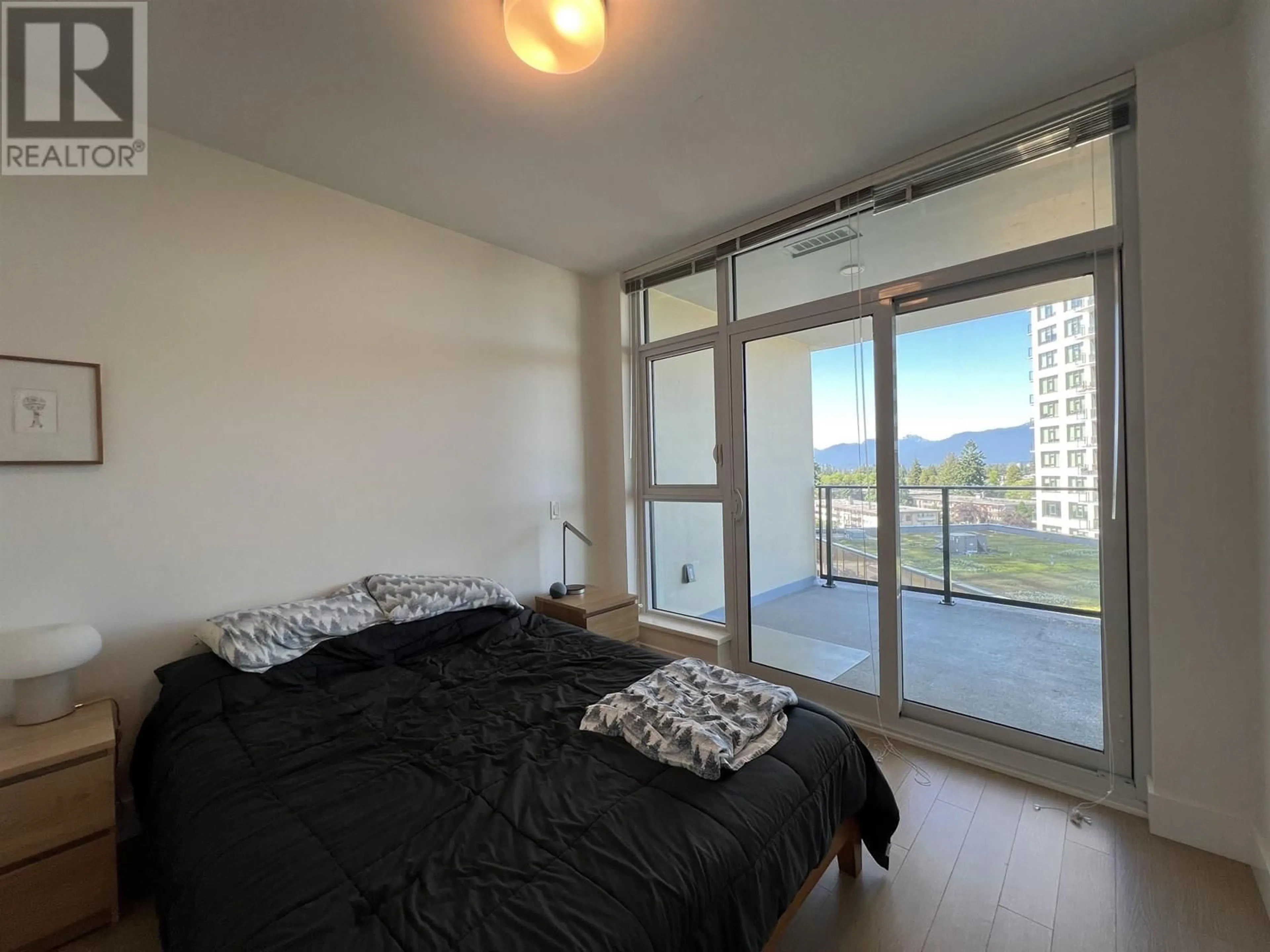 A pic of a room for 903 - 7388 KINGSWAY, Burnaby British Columbia V3N0G9