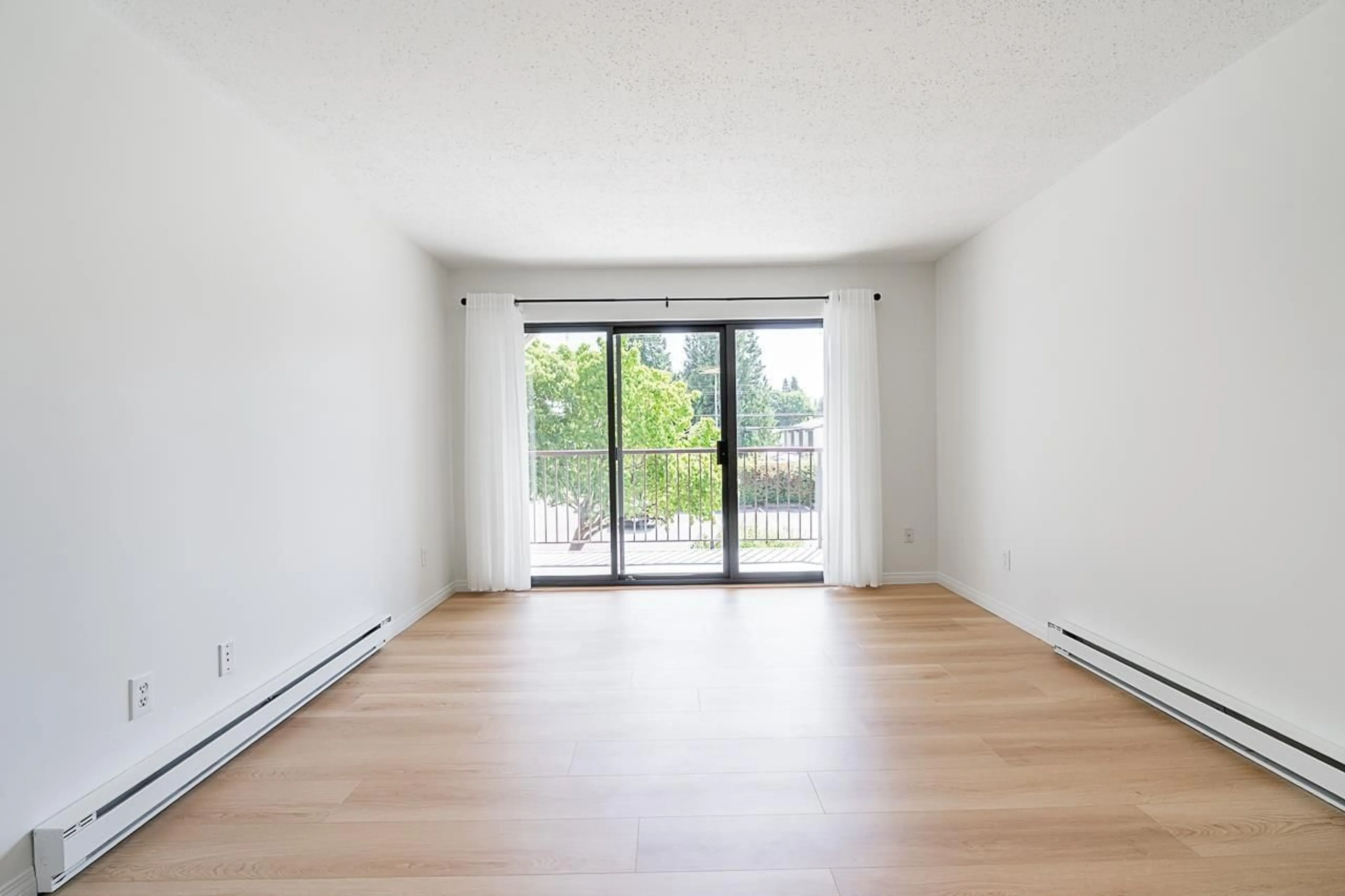 A pic of a room for 201 - 5191 203, Langley British Columbia V3A1V6