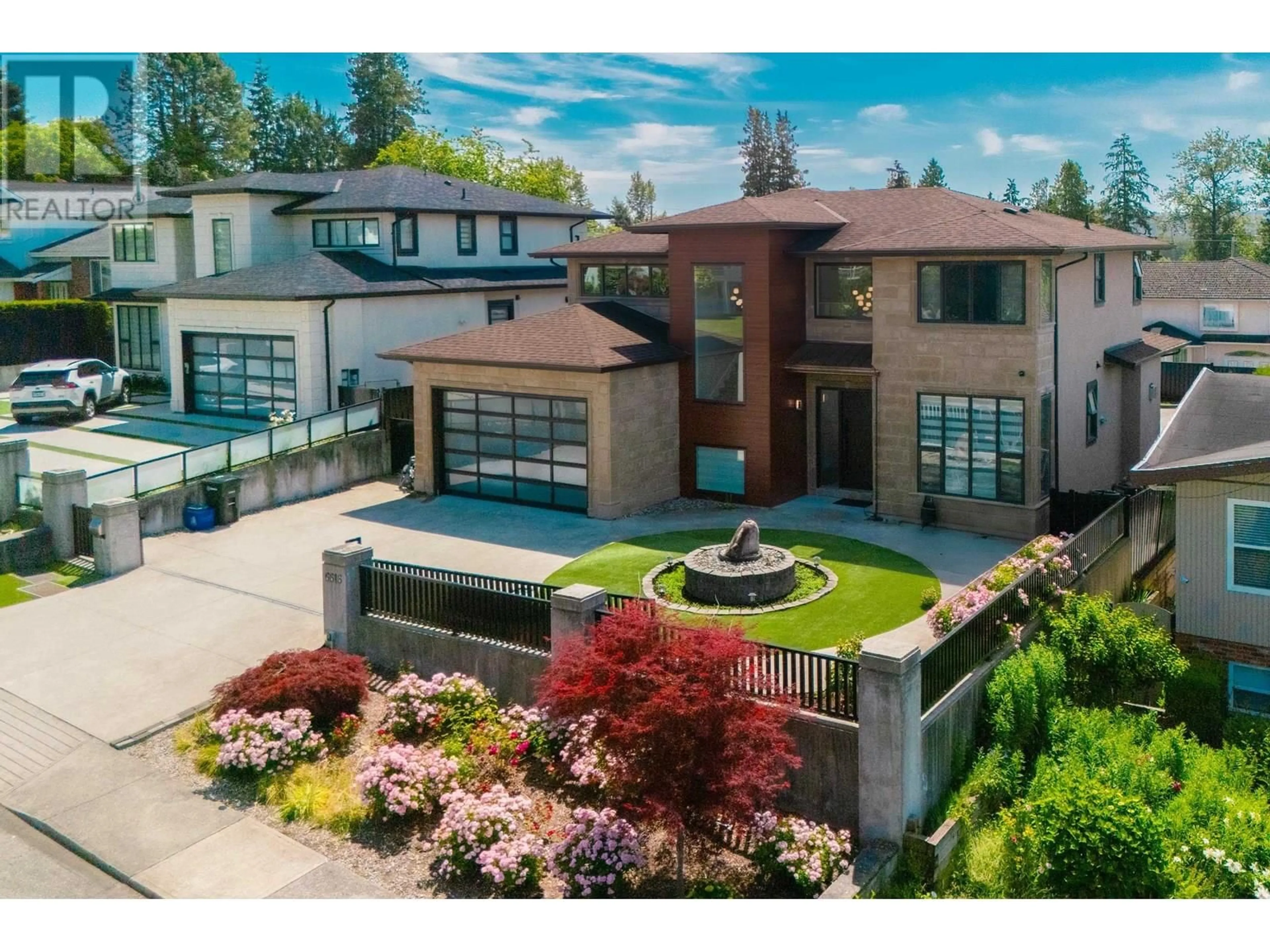 A pic from outside/outdoor area/front of a property/back of a property/a pic from drone, unknown for 6616 PARKDALE DRIVE, Burnaby British Columbia V5B2X5