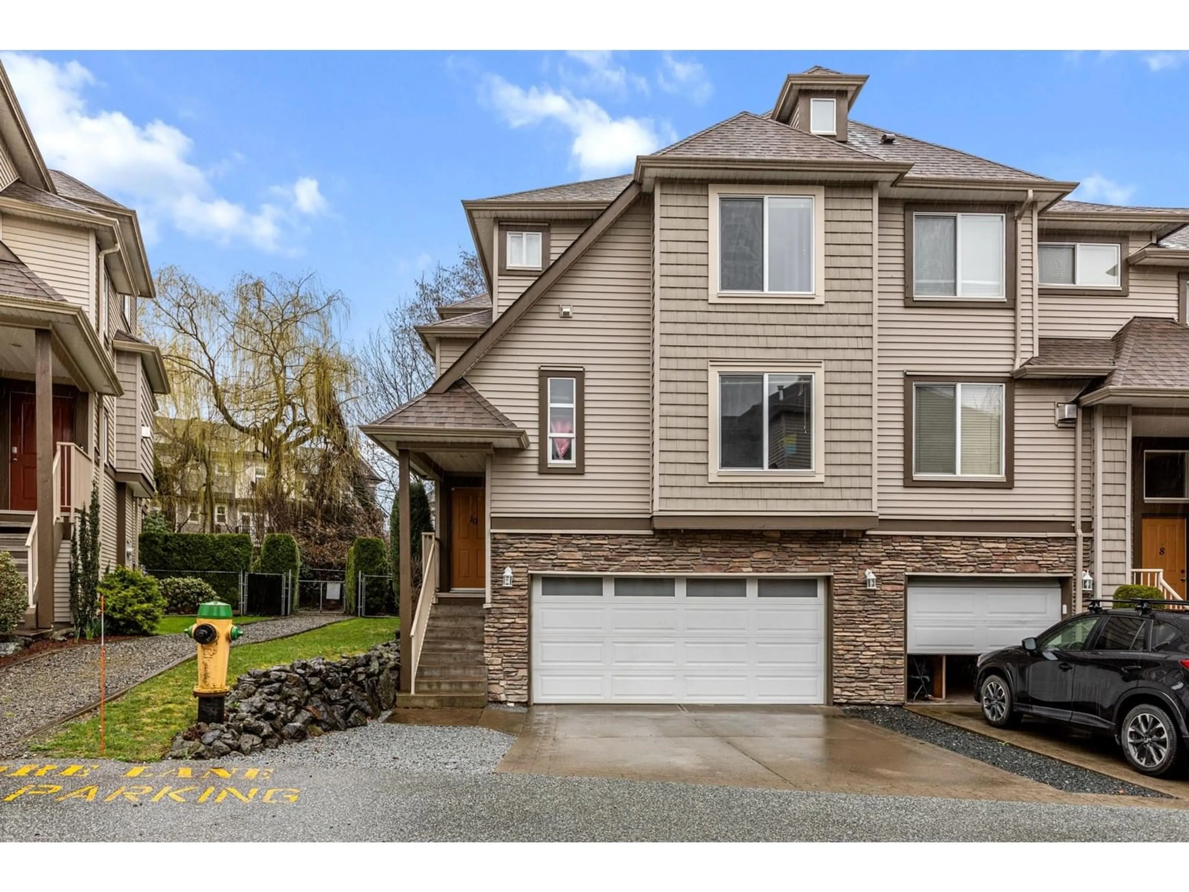 Home with vinyl exterior material, street for 10 - 46778 HUDSON ROAD, Chilliwack British Columbia V2R0K4