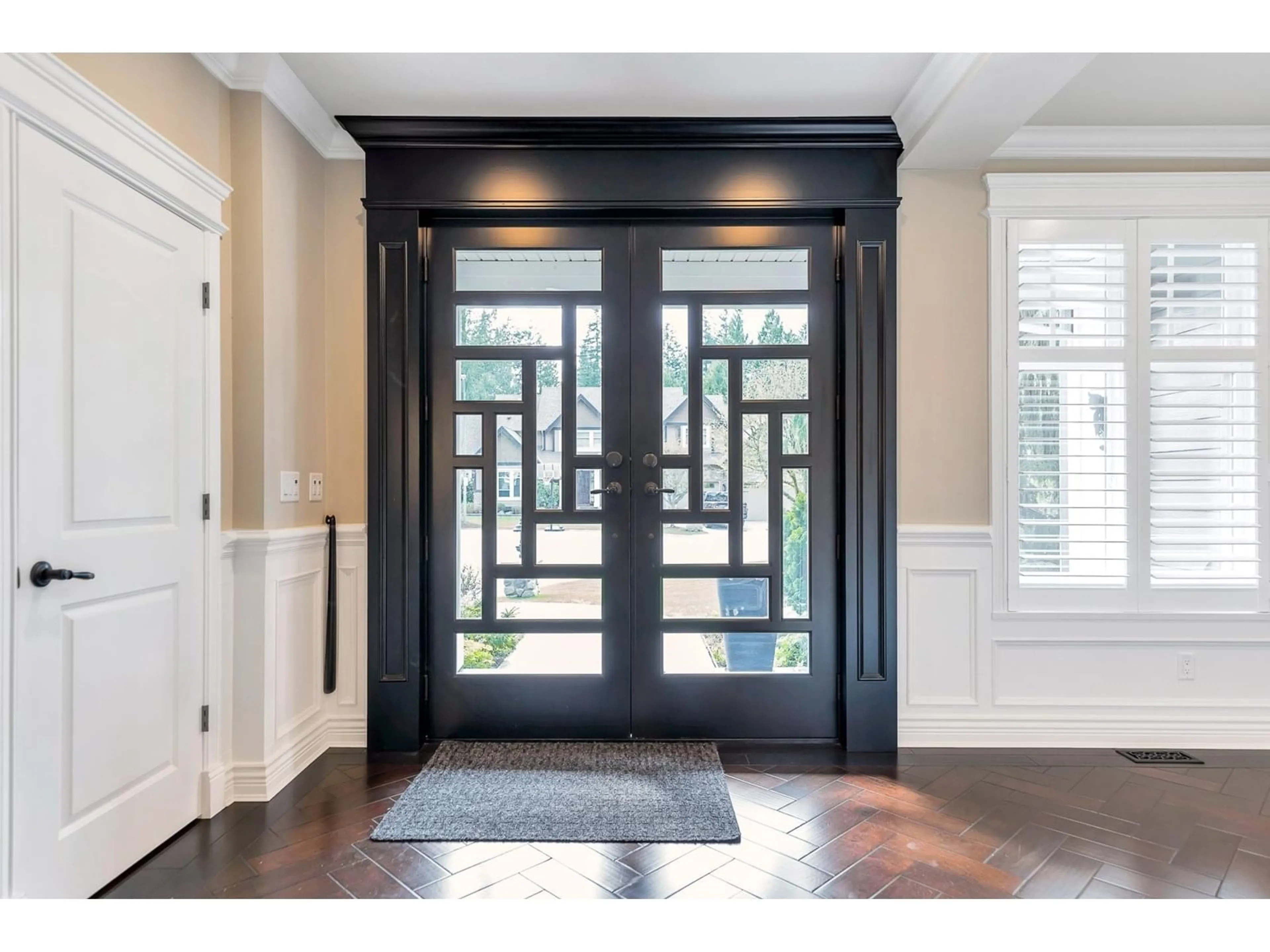 Indoor entryway for 9318 205, Langley British Columbia V1M1B8