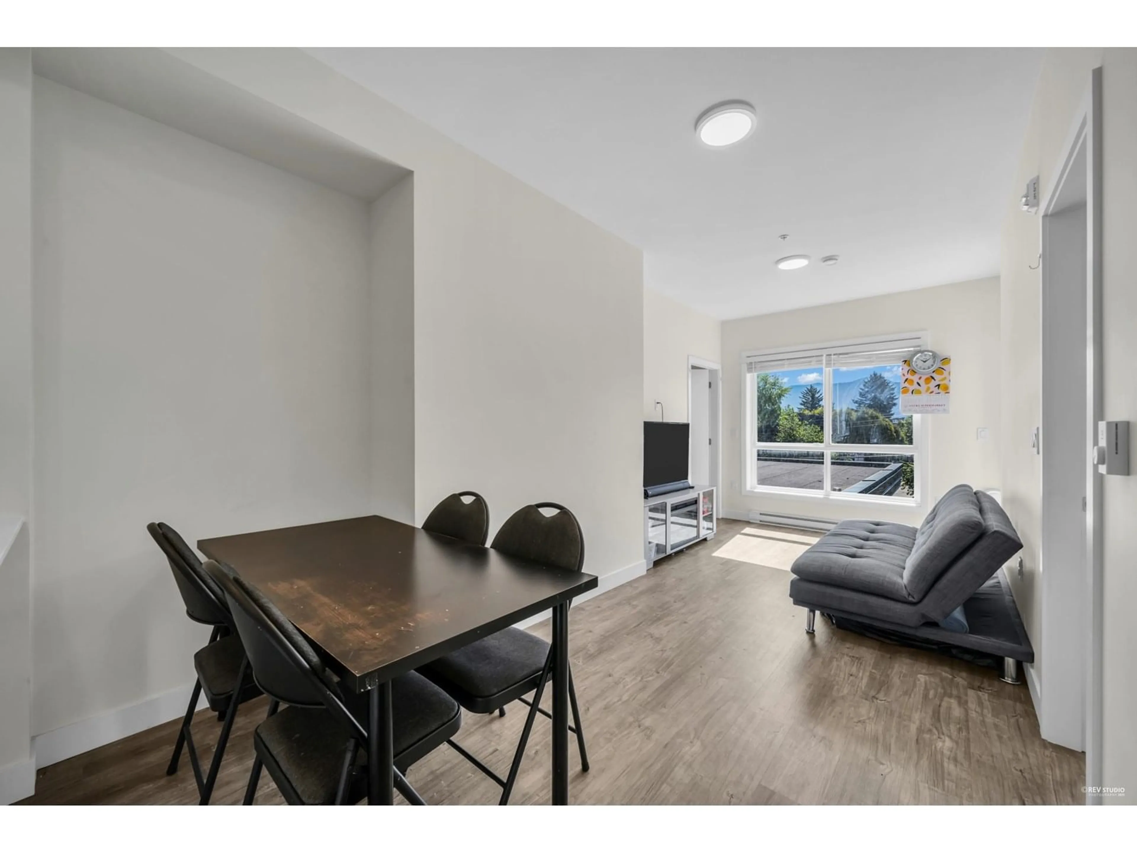 A pic of a room for 201 - 9450 ROBSON STREET, Chilliwack British Columbia V2P0L7
