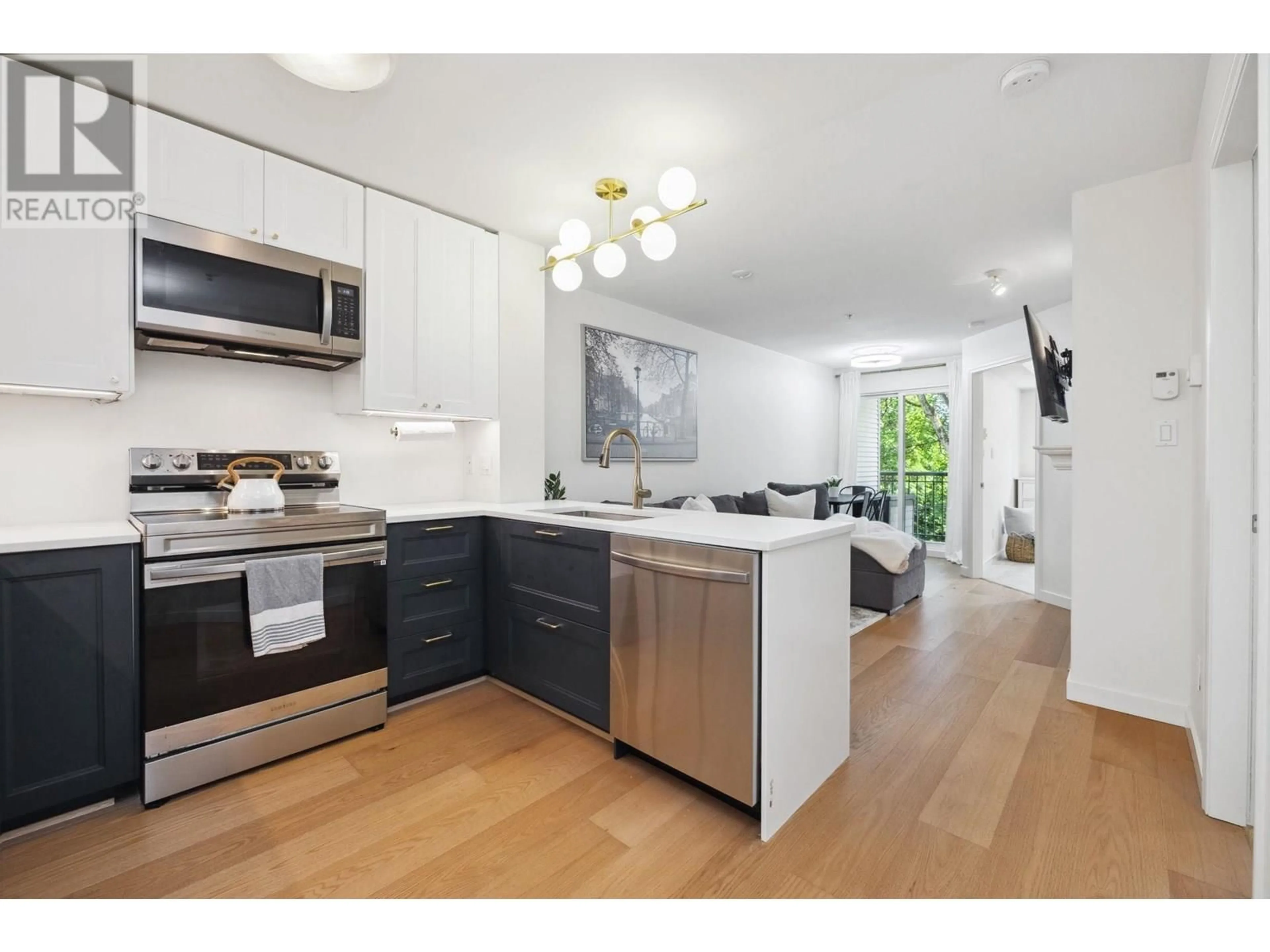 Open concept kitchen, unknown for 318 - 3278 HEATHER STREET, Vancouver British Columbia V5Z4R9