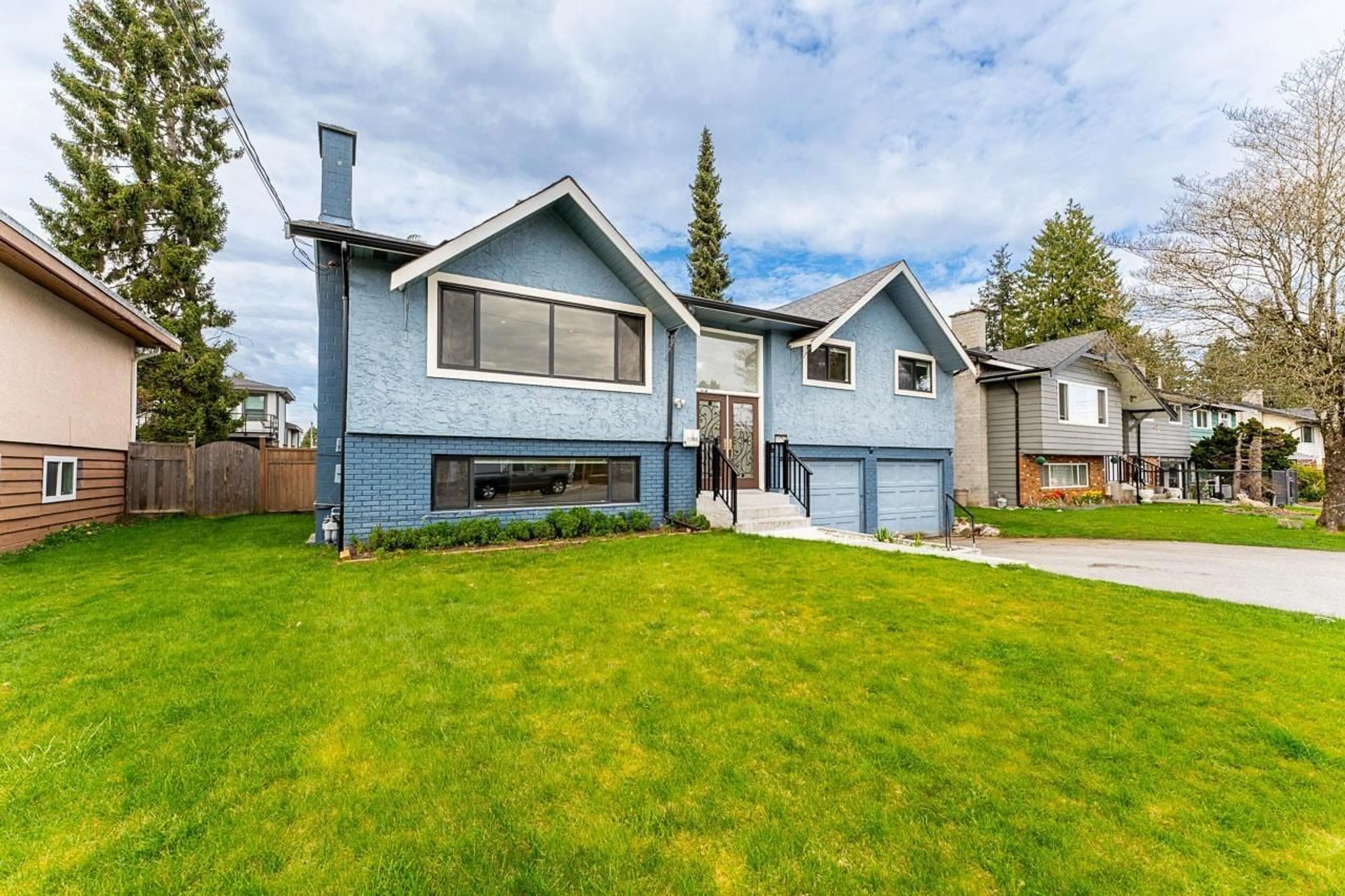 Home with vinyl exterior material, street for 11769 83, Delta British Columbia V4C2H3