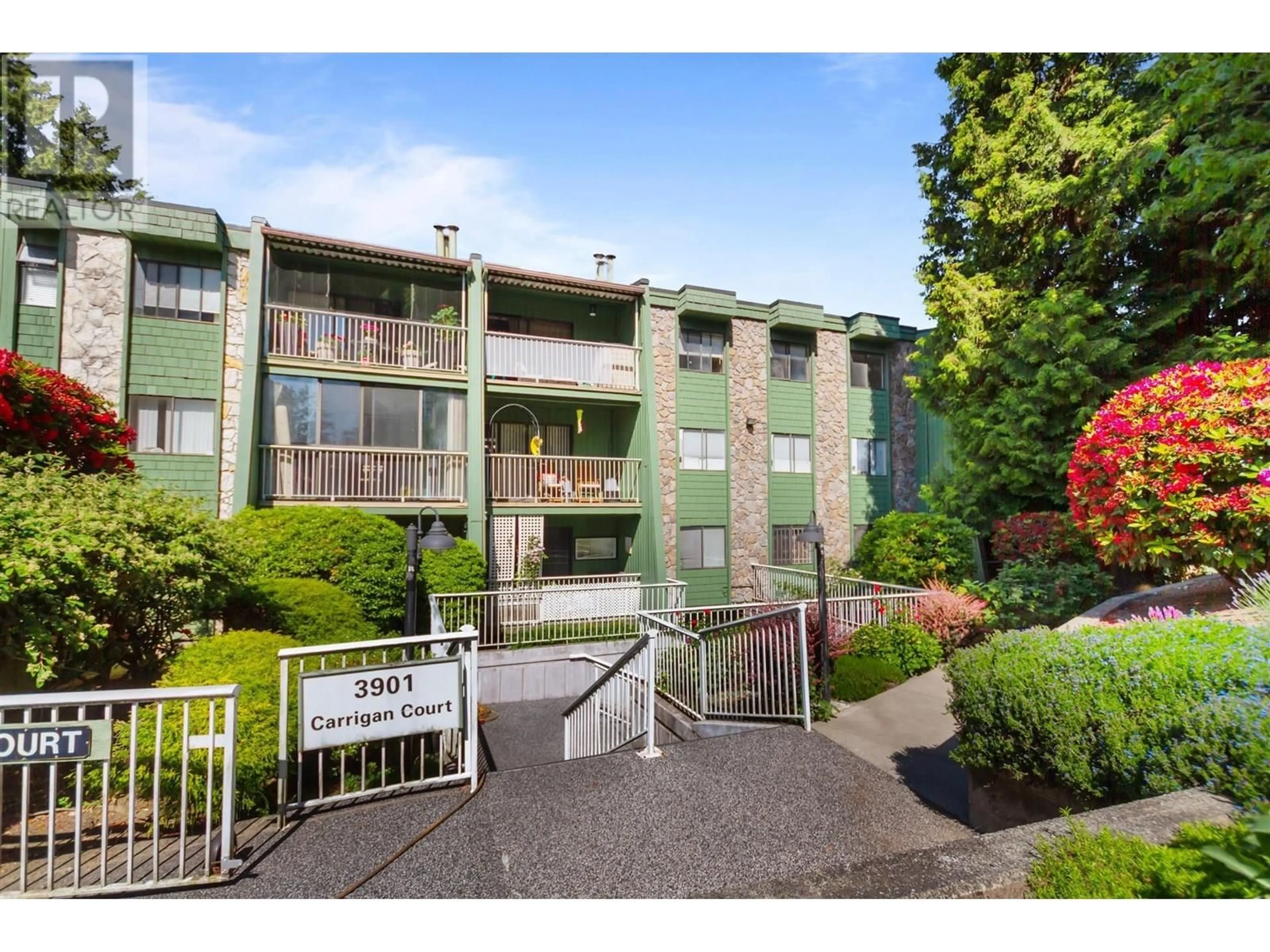 Unknown for 302 - 3901 CARRIGAN COURT, Burnaby British Columbia V3N4K1