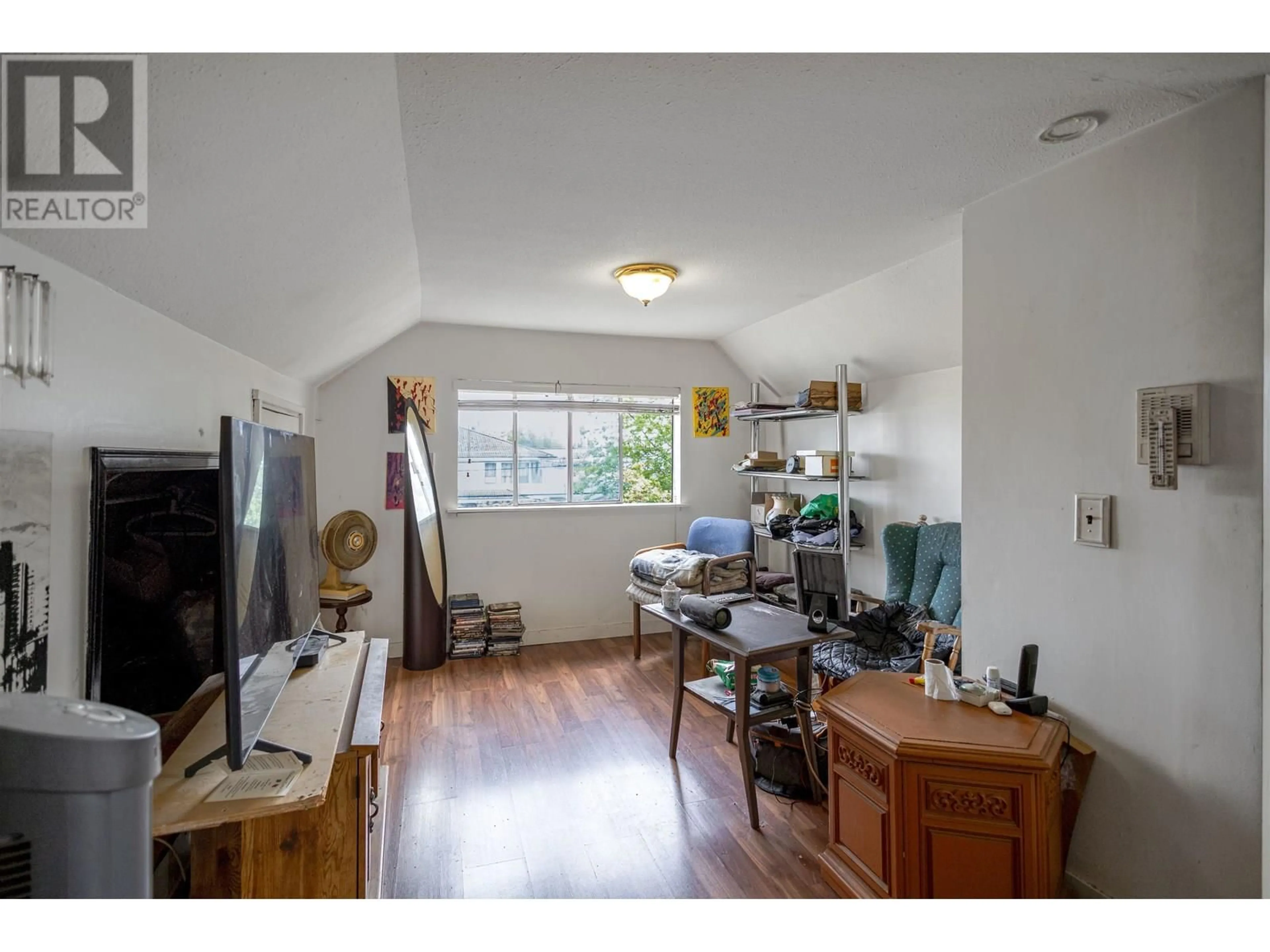 A pic of a room for 316 PEMBINA STREET, New Westminster British Columbia V3M5J6