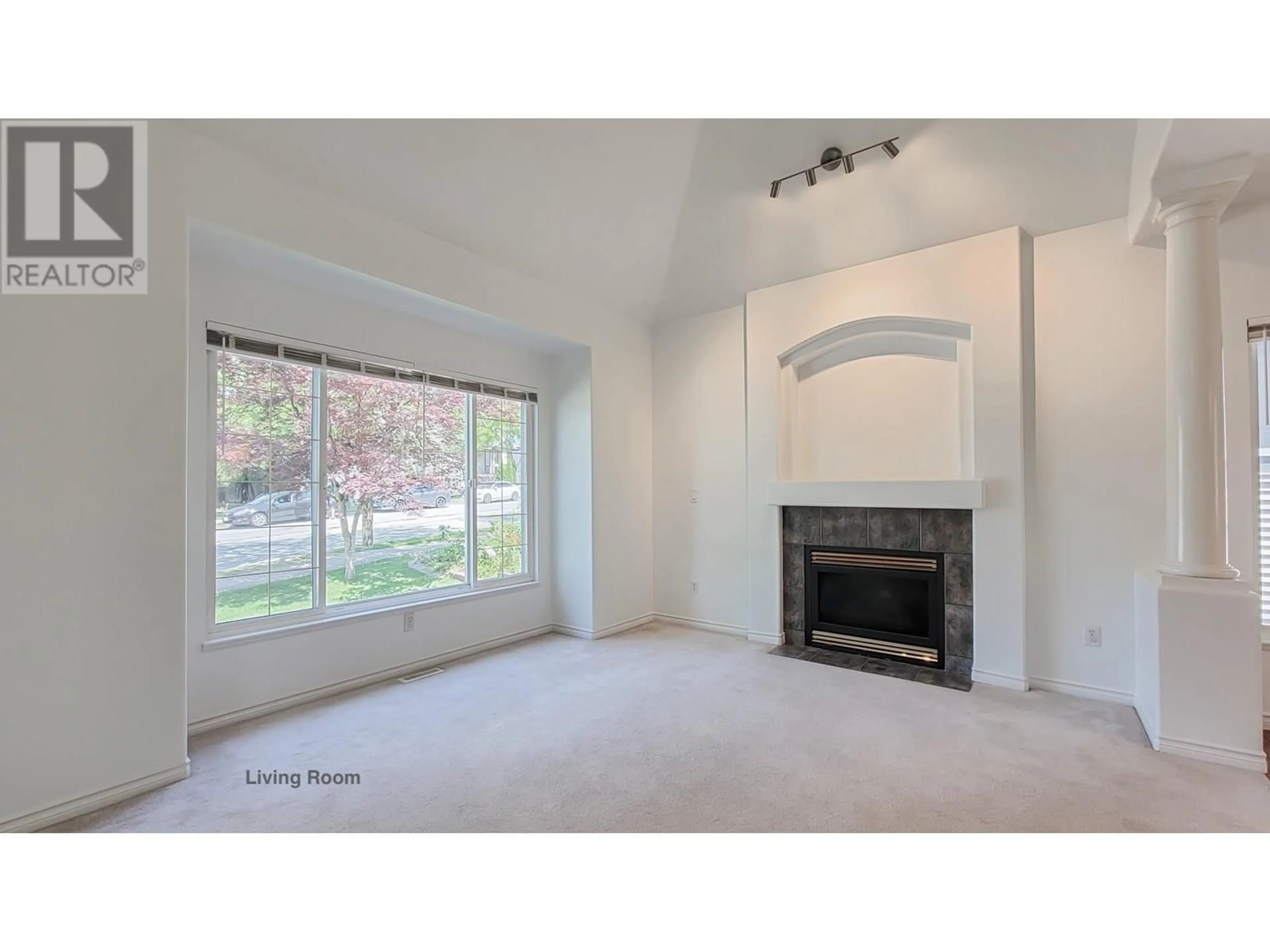 Unknown for 23808 KANAKA WAY, Maple Ridge British Columbia V2W1E5