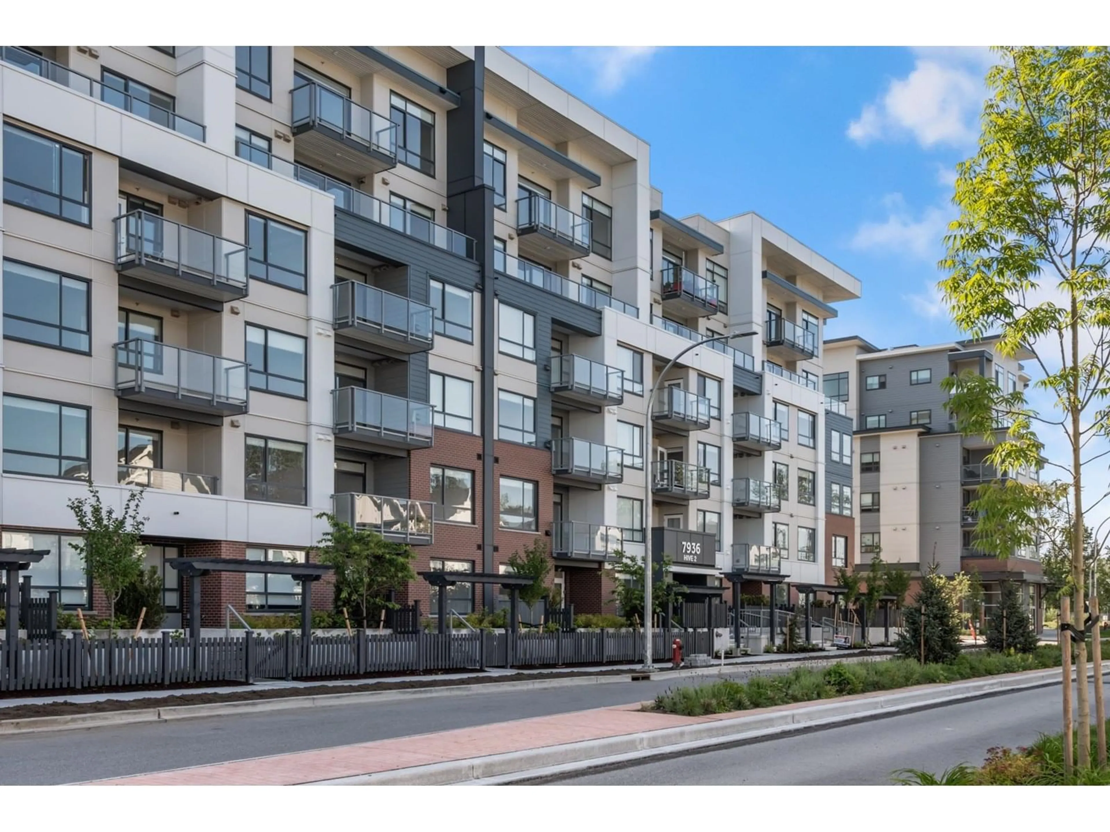 Patio, street for 521 - 7936 206, Langley British Columbia V2Y3X8