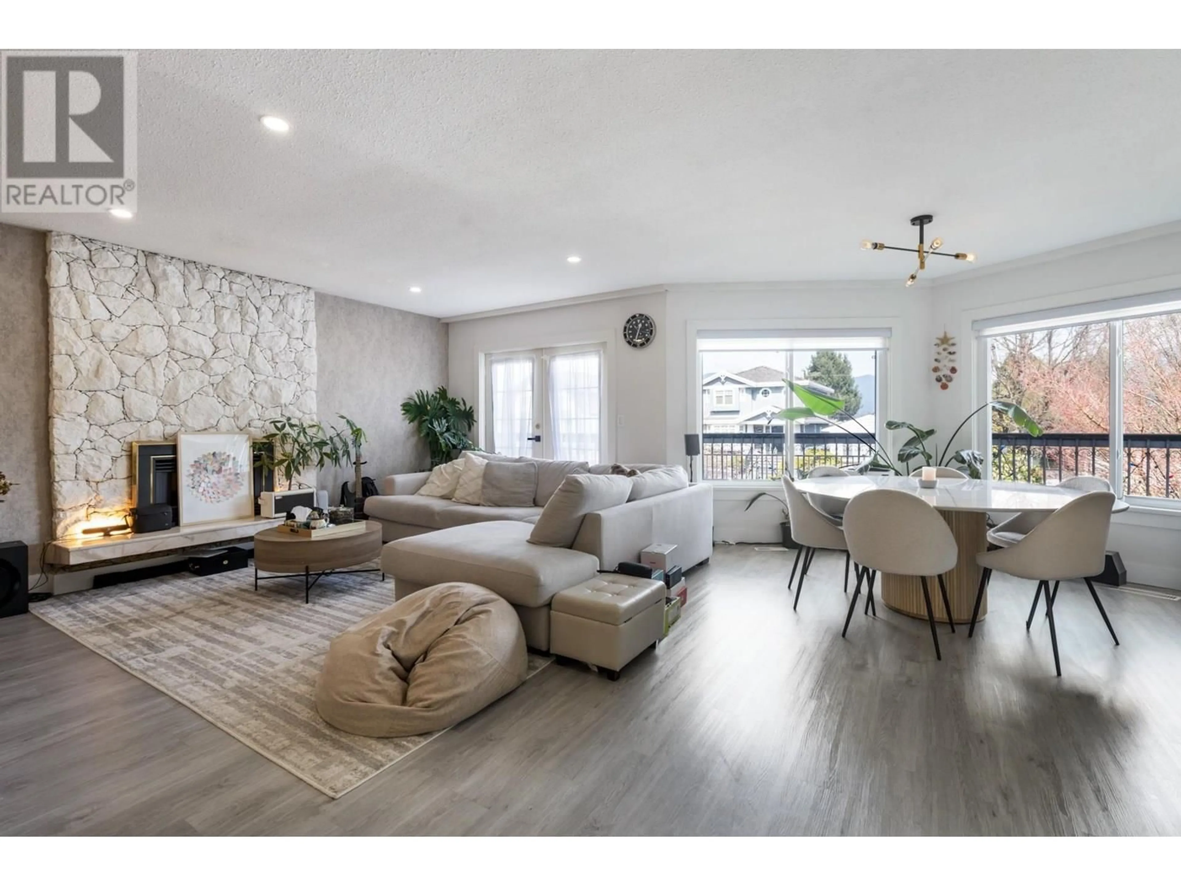 Living room with furniture, unknown for 4346 DUNDAS STREET, Burnaby British Columbia V5C1B3