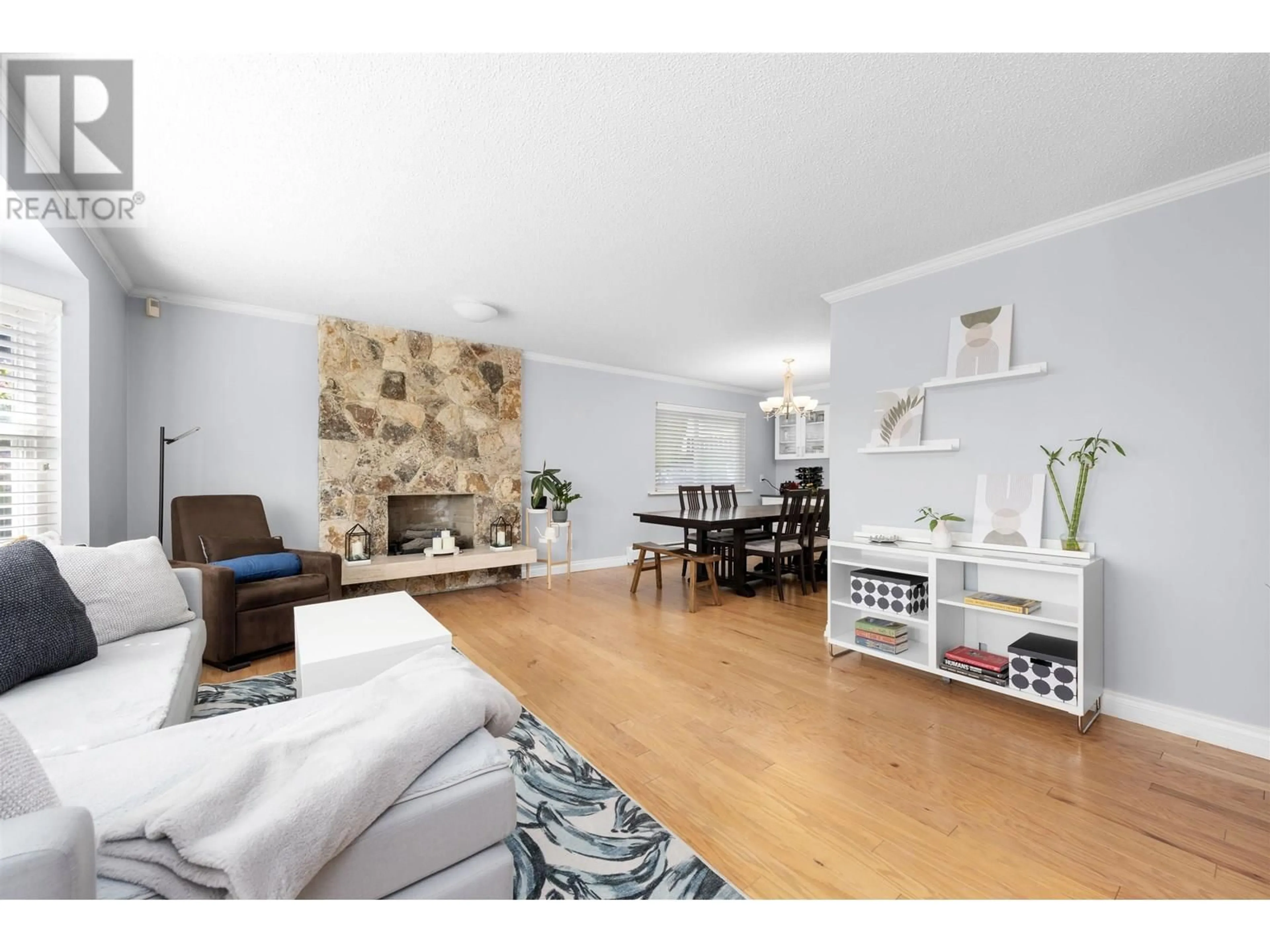 Living room with furniture, wood/laminate floor for 8909 ASPEN PLACE, Burnaby British Columbia V3N4P3