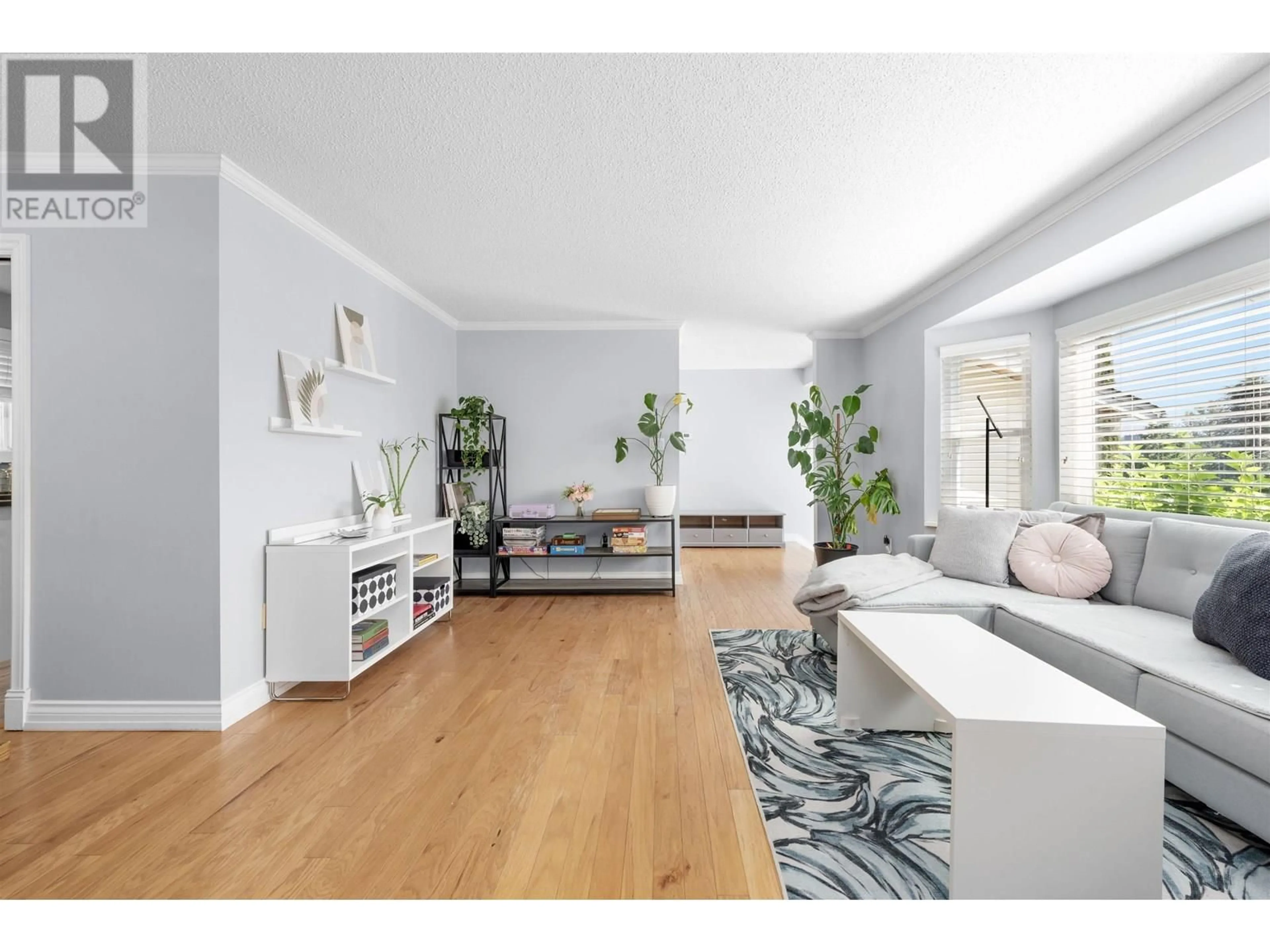 Living room with furniture, wood/laminate floor for 8909 ASPEN PLACE, Burnaby British Columbia V3N4P3