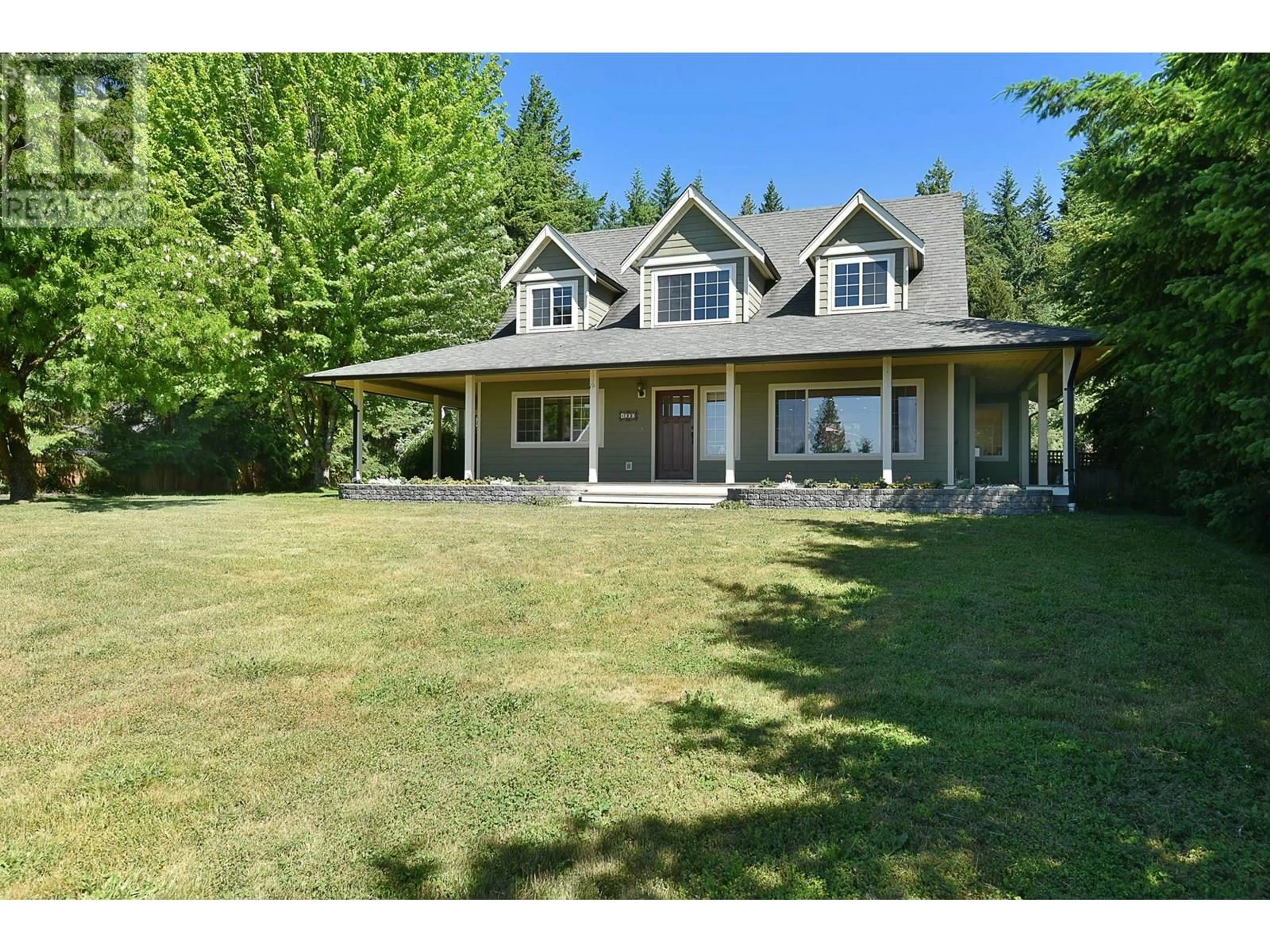 A pic from outside/outdoor area/front of a property/back of a property/a pic from drone, unknown for 1000 CEMETERY ROAD, Gibsons British Columbia V0N1V7