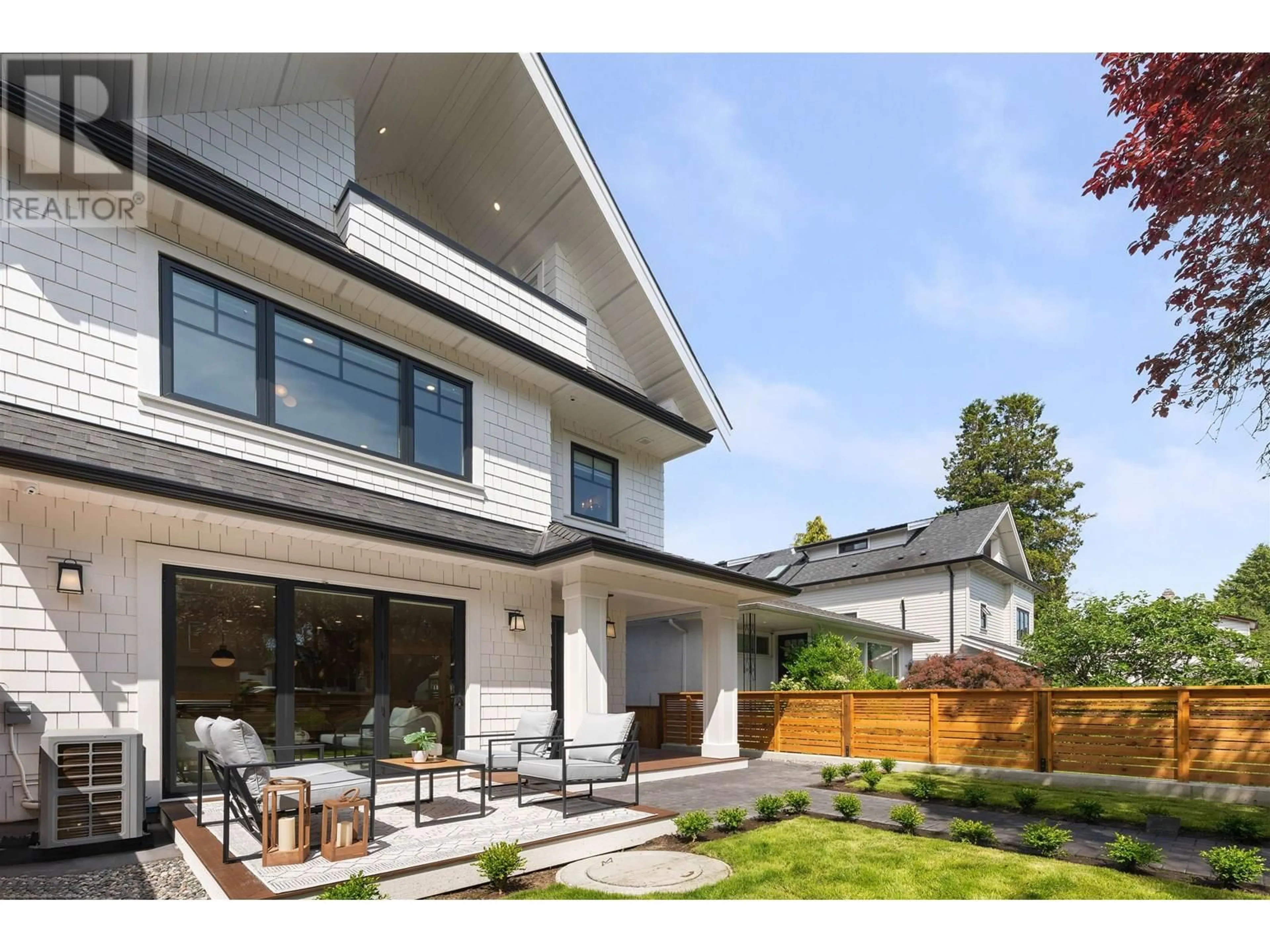 Unknown for 1 - 947 13TH AVENUE, Vancouver British Columbia V5T2L7