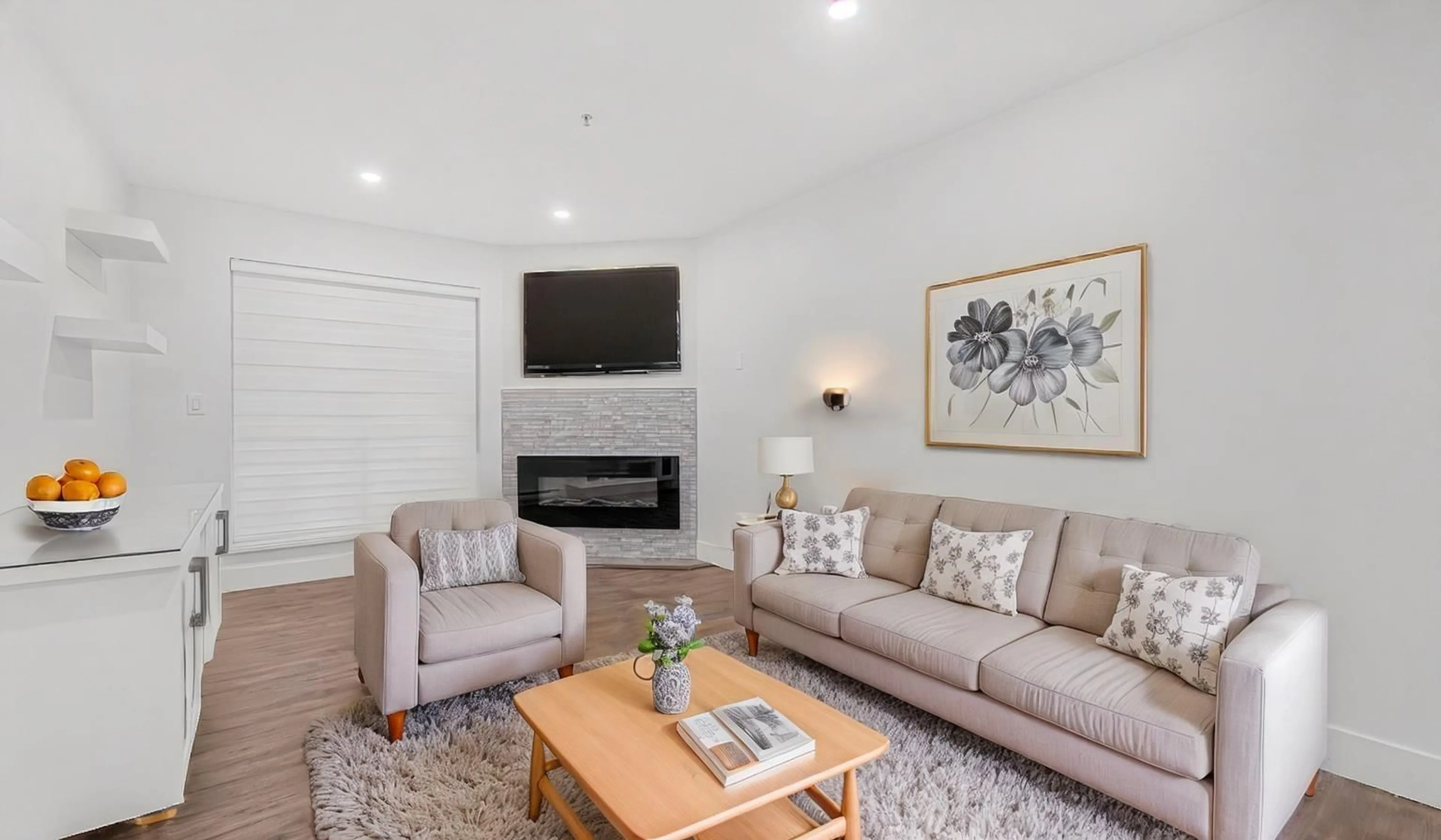 Living room with furniture, unknown for 108 - 8110 120A, Surrey British Columbia V3W3P3
