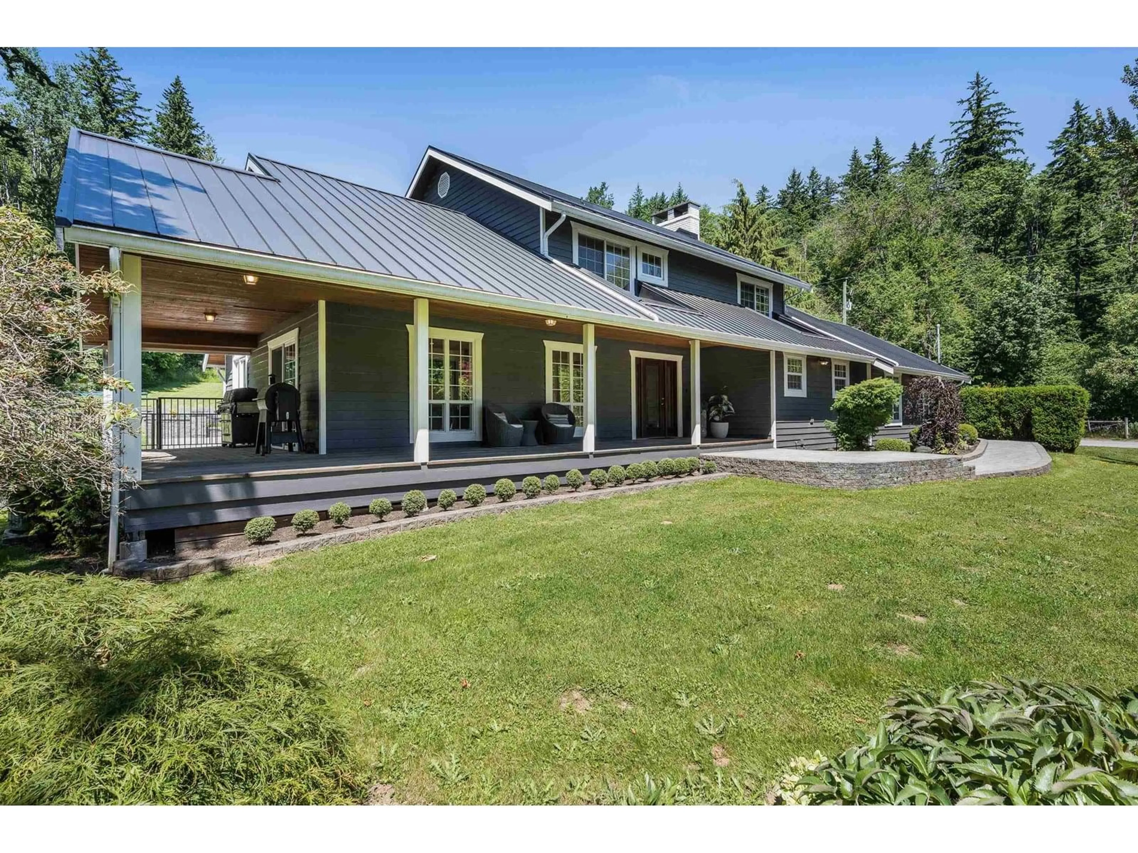 A pic from outside/outdoor area/front of a property/back of a property/a pic from drone, mountain view for 47315 EXTROM ROAD, Chilliwack British Columbia V2R4V1