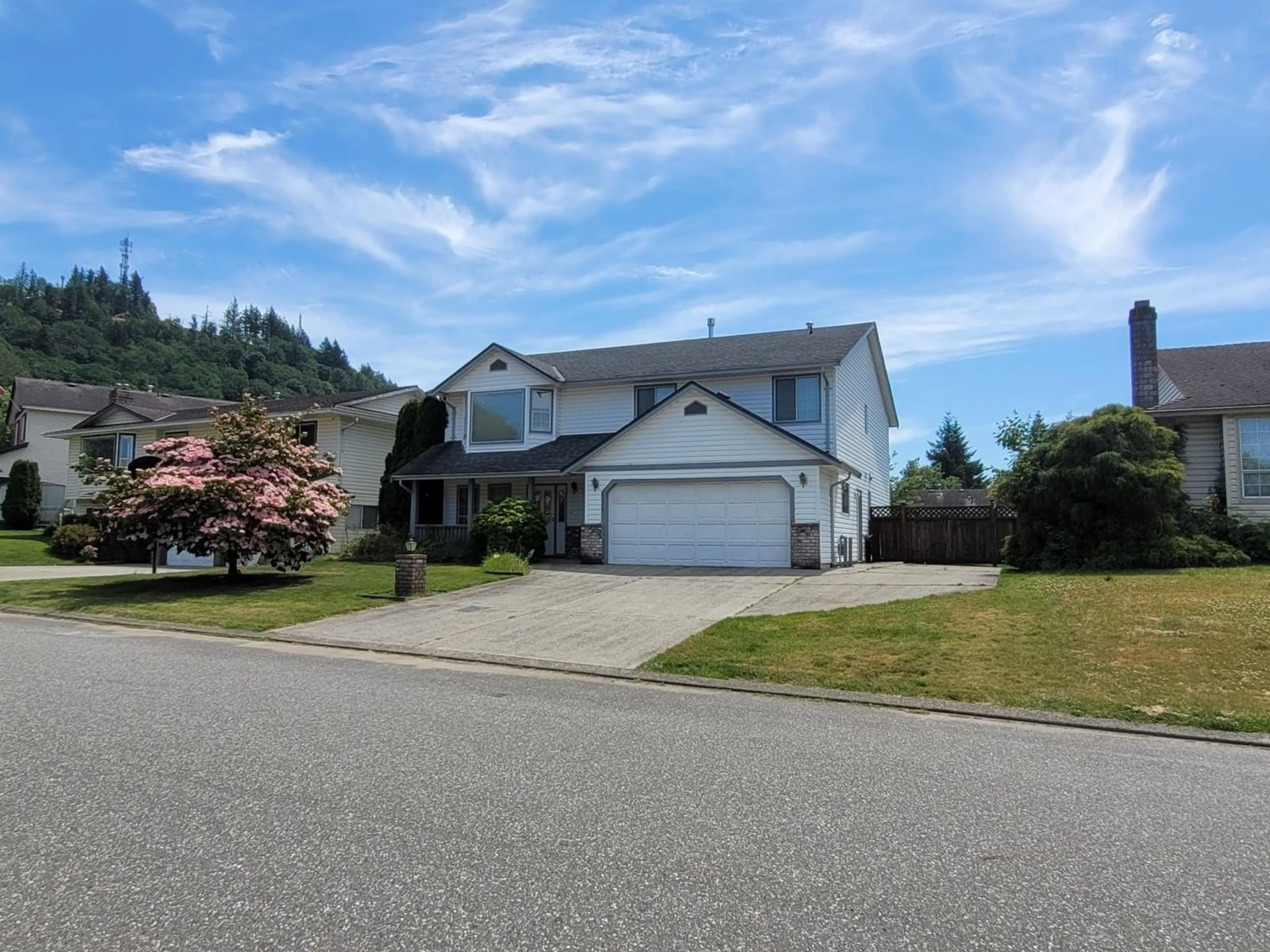 Home with vinyl exterior material, unknown for 3015 CASSIAR, Abbotsford British Columbia V2S6B7