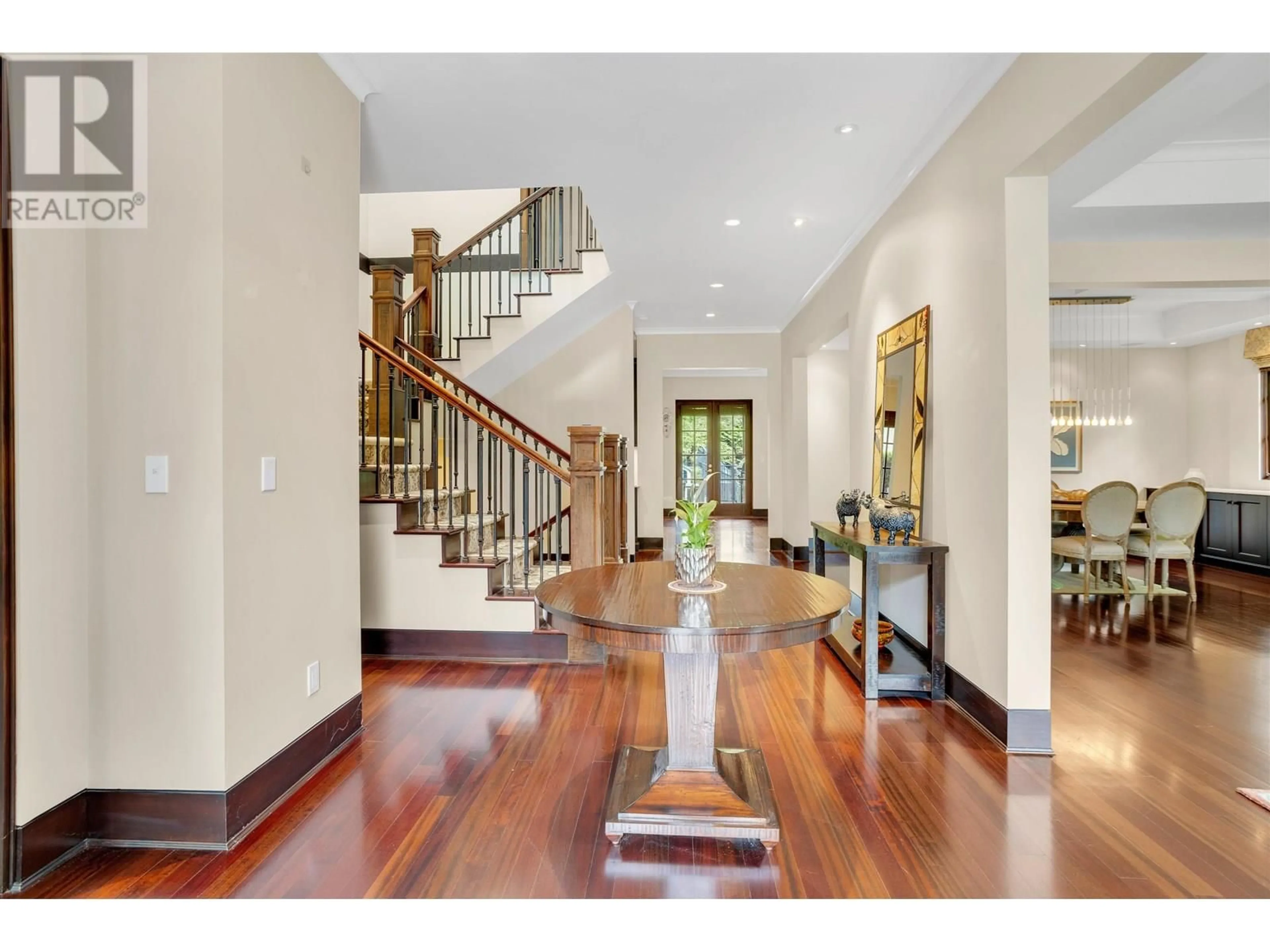 Indoor foyer for 1807 ACADIA ROAD, Vancouver British Columbia V6T1R2