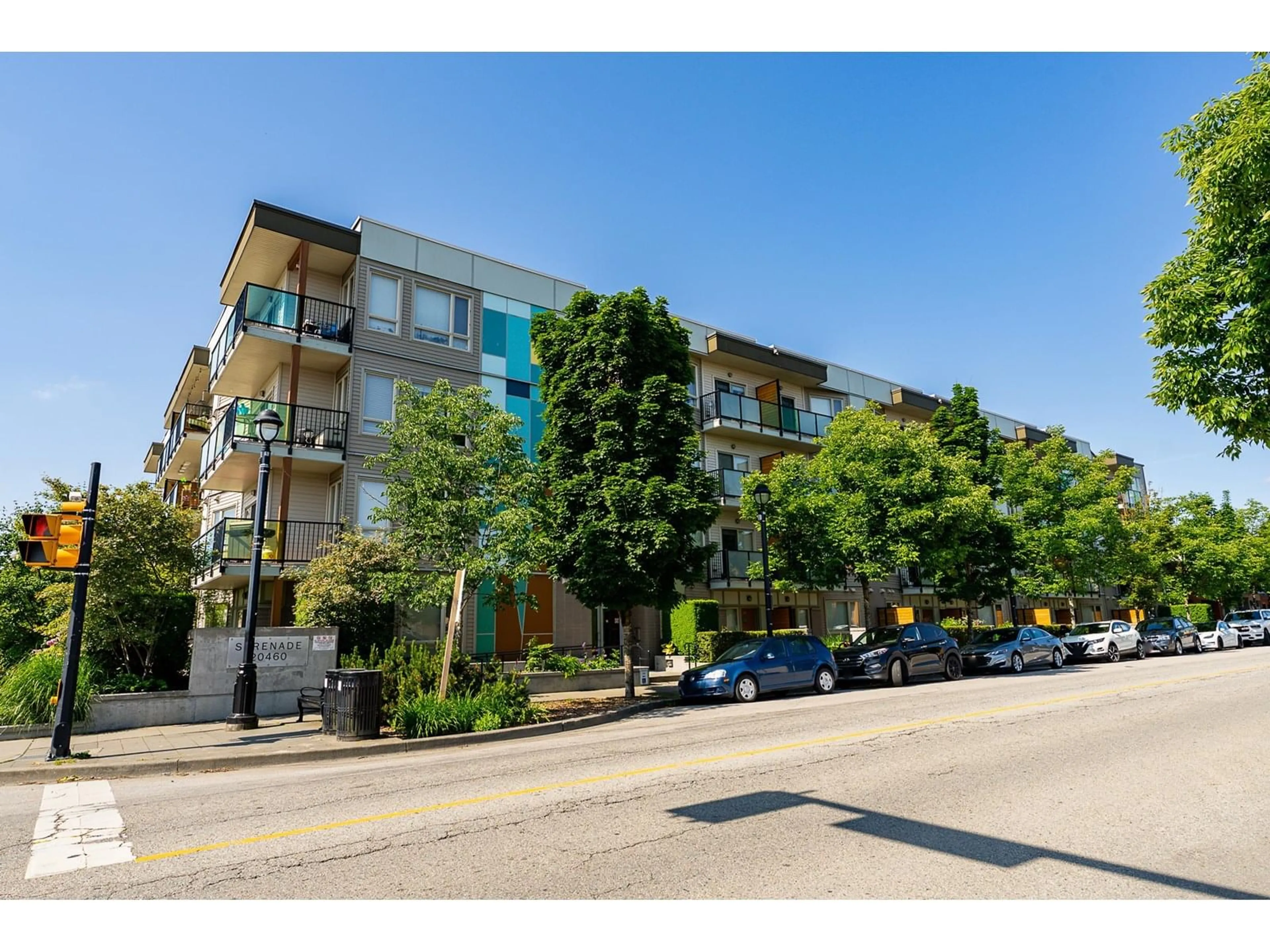 Patio, street for 205 - 20460 DOUGLAS, Langley British Columbia V3A0C6