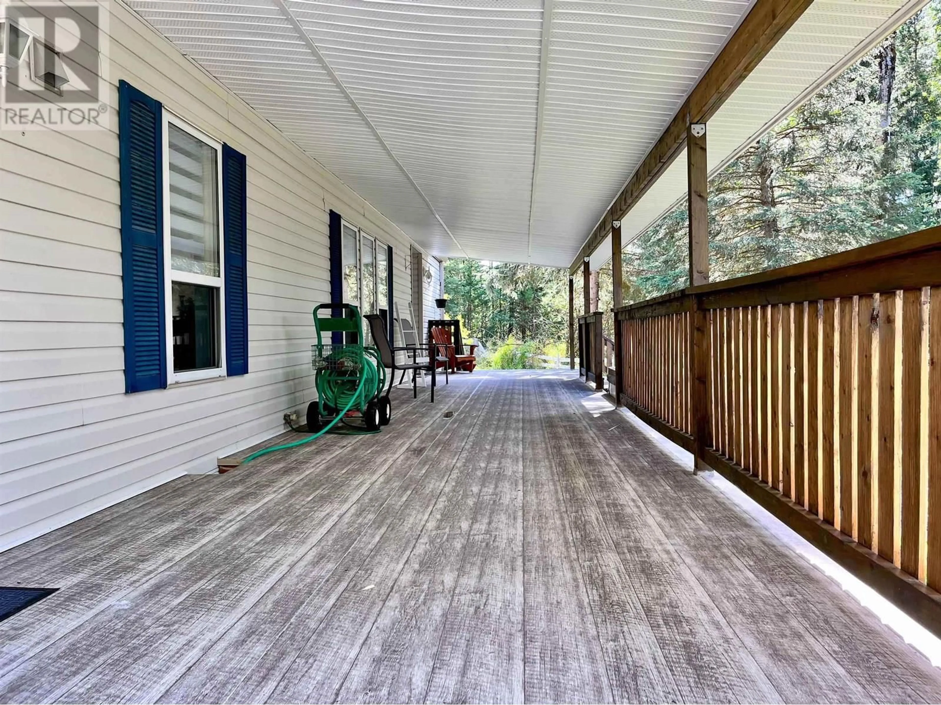 Patio, street for 6485 MERCER ROAD, 100 Mile House British Columbia V0K2E3