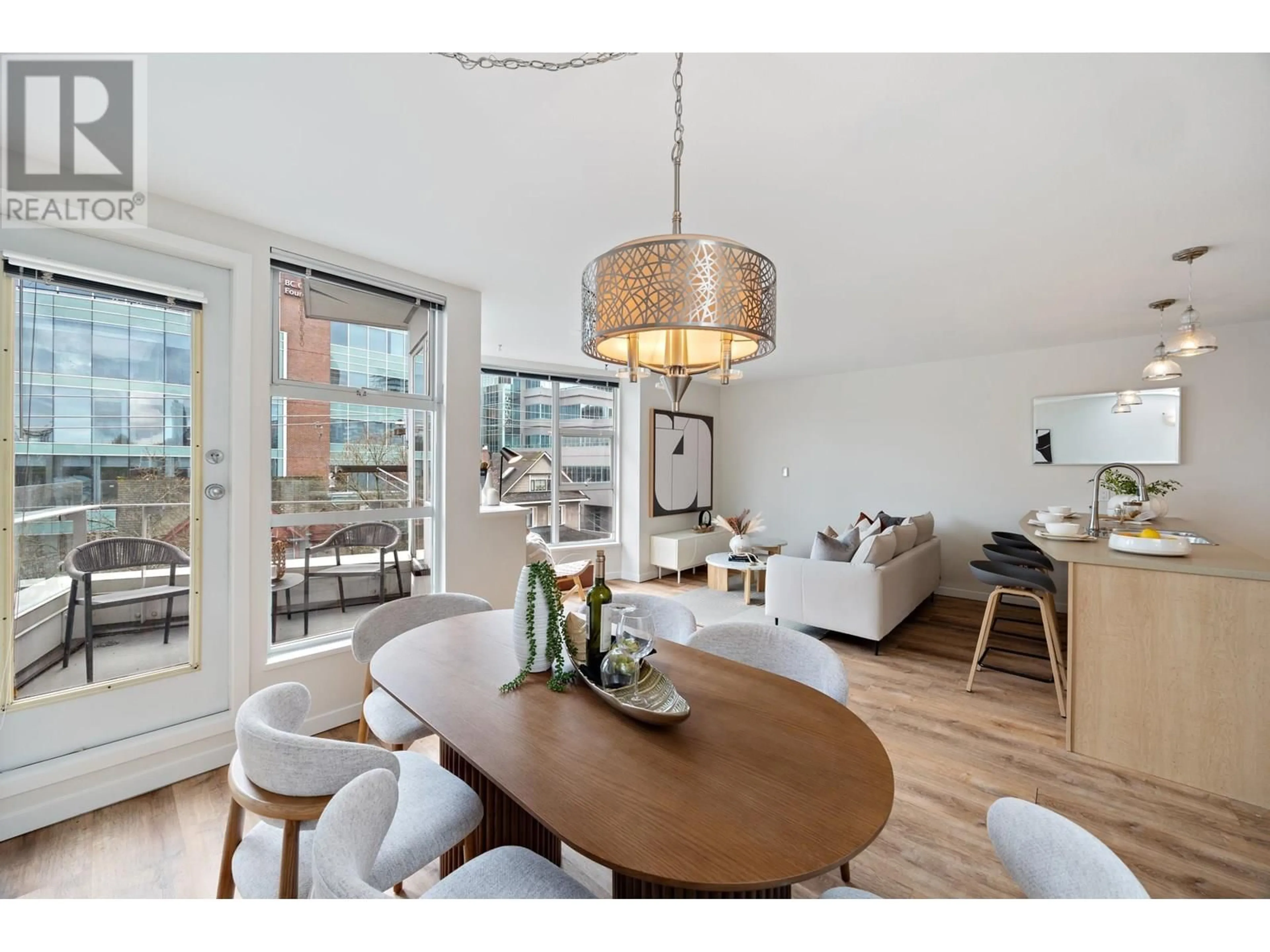 Dining room, wood/laminate floor for 313 - 638 7TH AVENUE, Vancouver British Columbia V5Z1B5