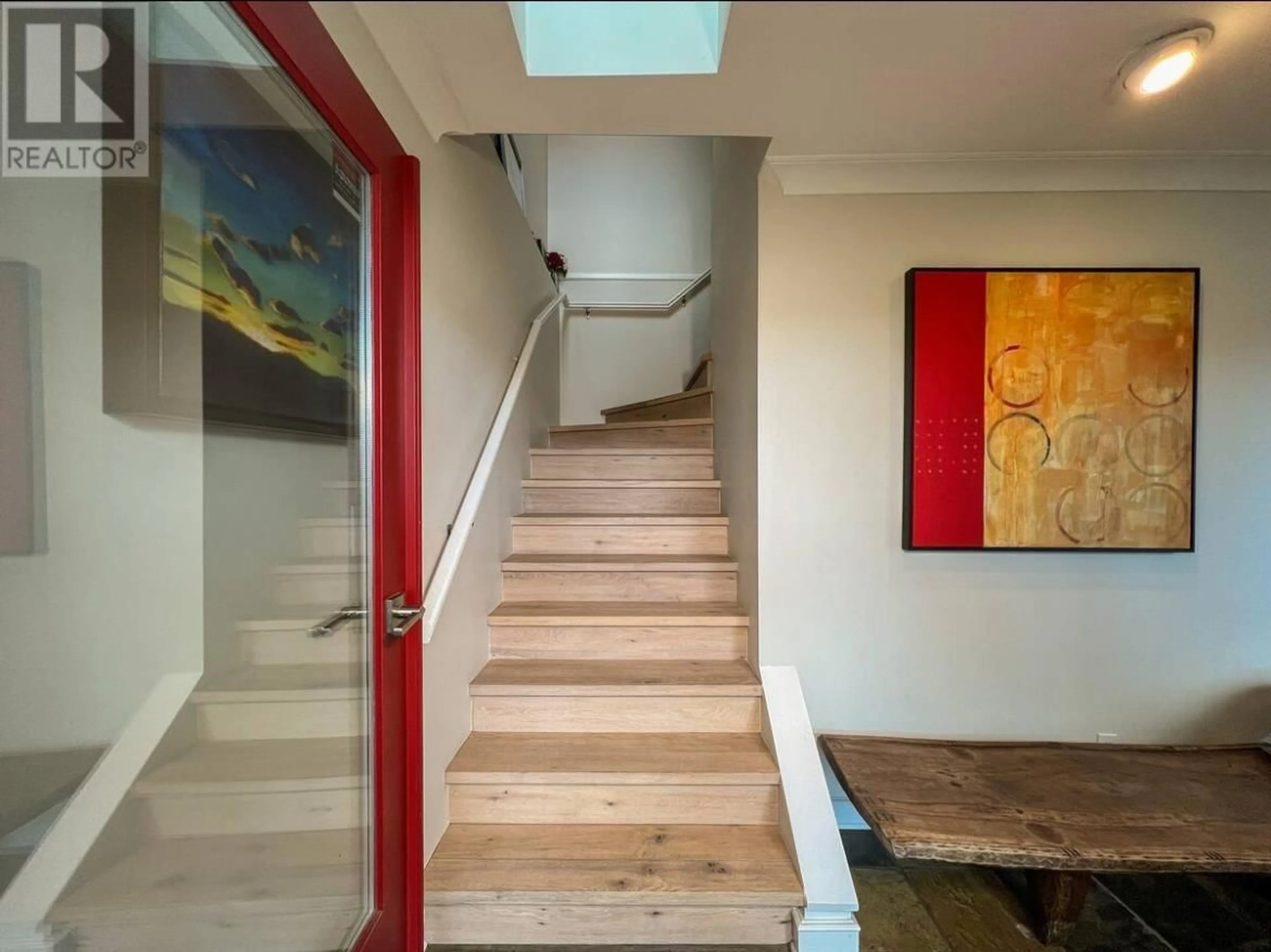 Indoor foyer for 6236 WELLINGTON AVENUE, West Vancouver British Columbia V7W2H4