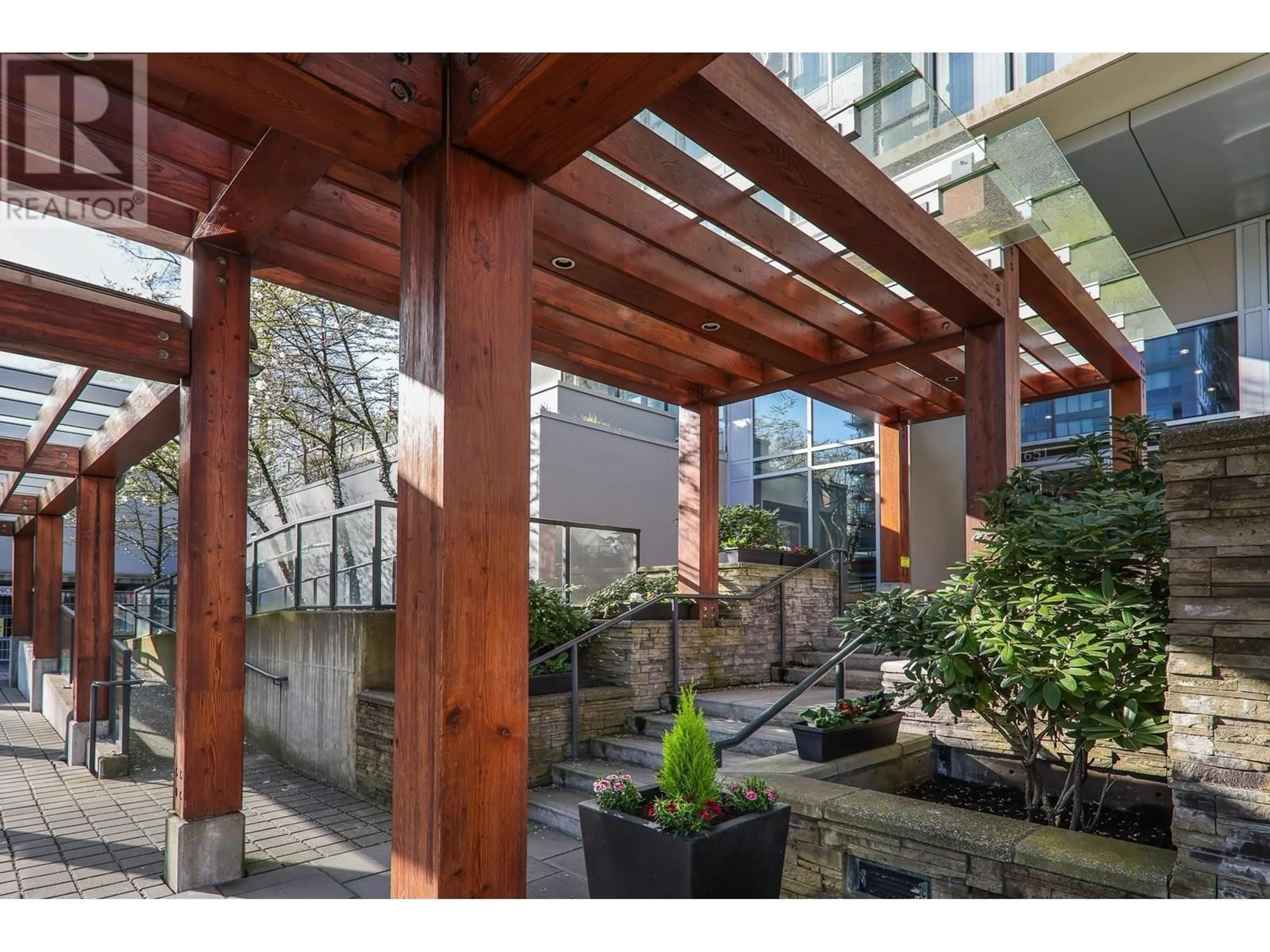 Patio, street for 601 - 651 NOOTKA WAY, Port Moody British Columbia V3H0A1