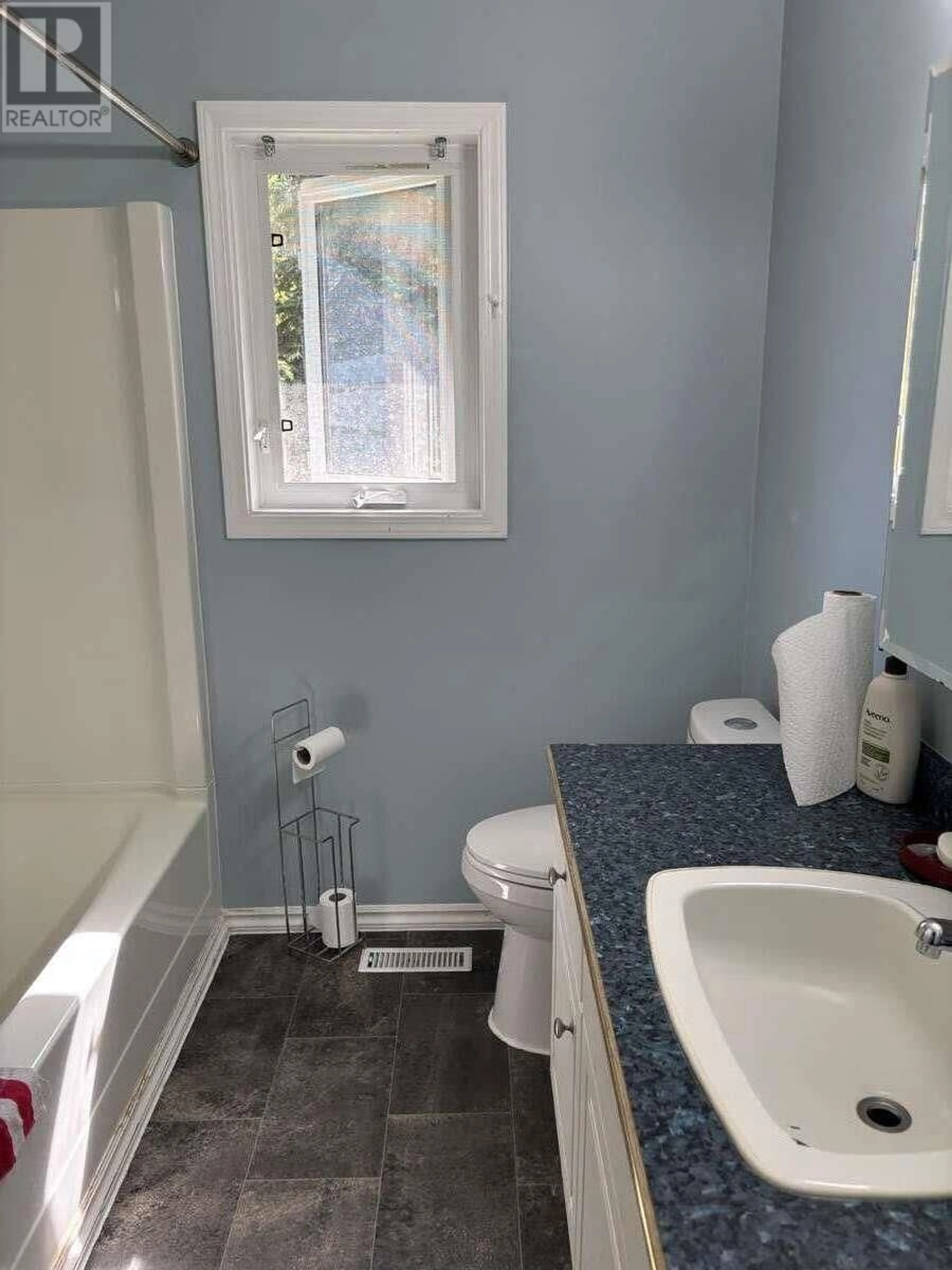 Standard bathroom, unknown for 13150 SCOTT ROAD, Prince George British Columbia V2N6A8