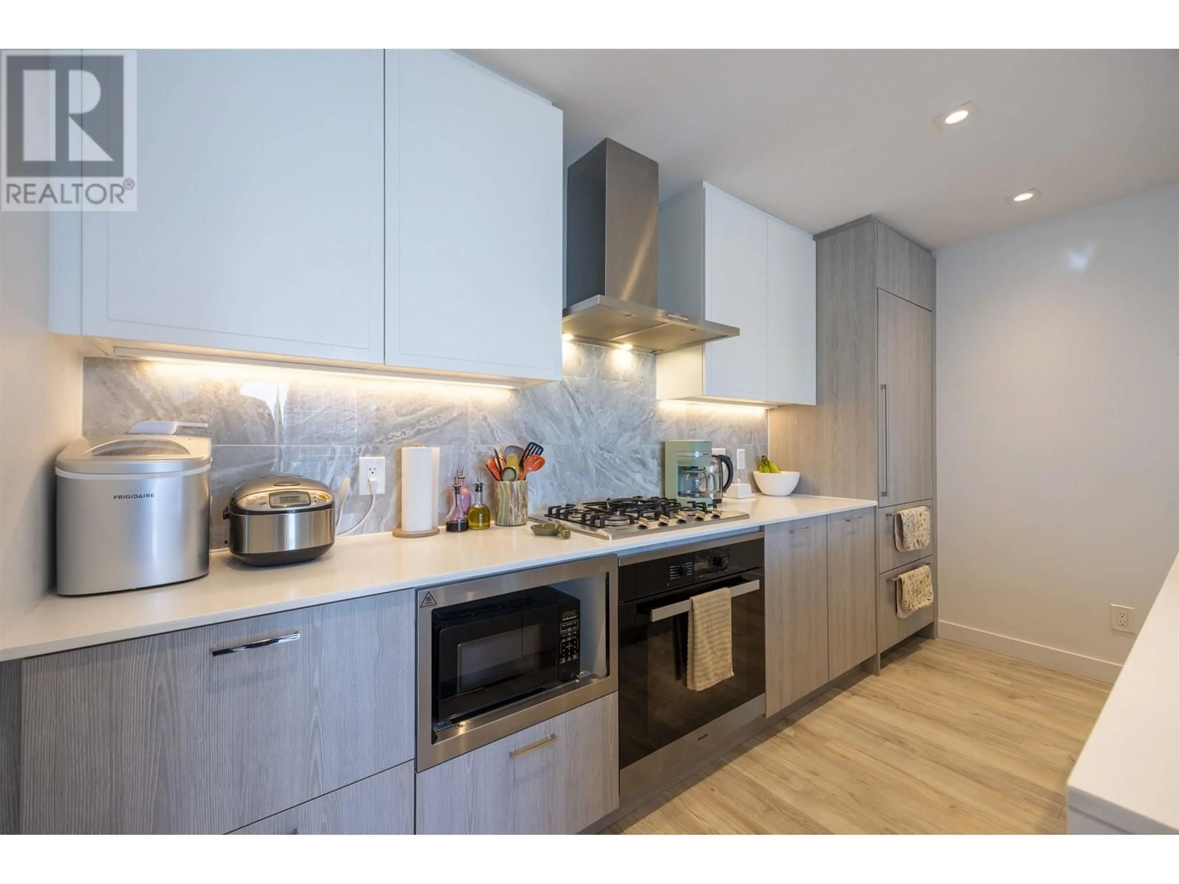 Unknown for 1204 - 2288 ALPHA AVENUE, Burnaby British Columbia V5C0L9
