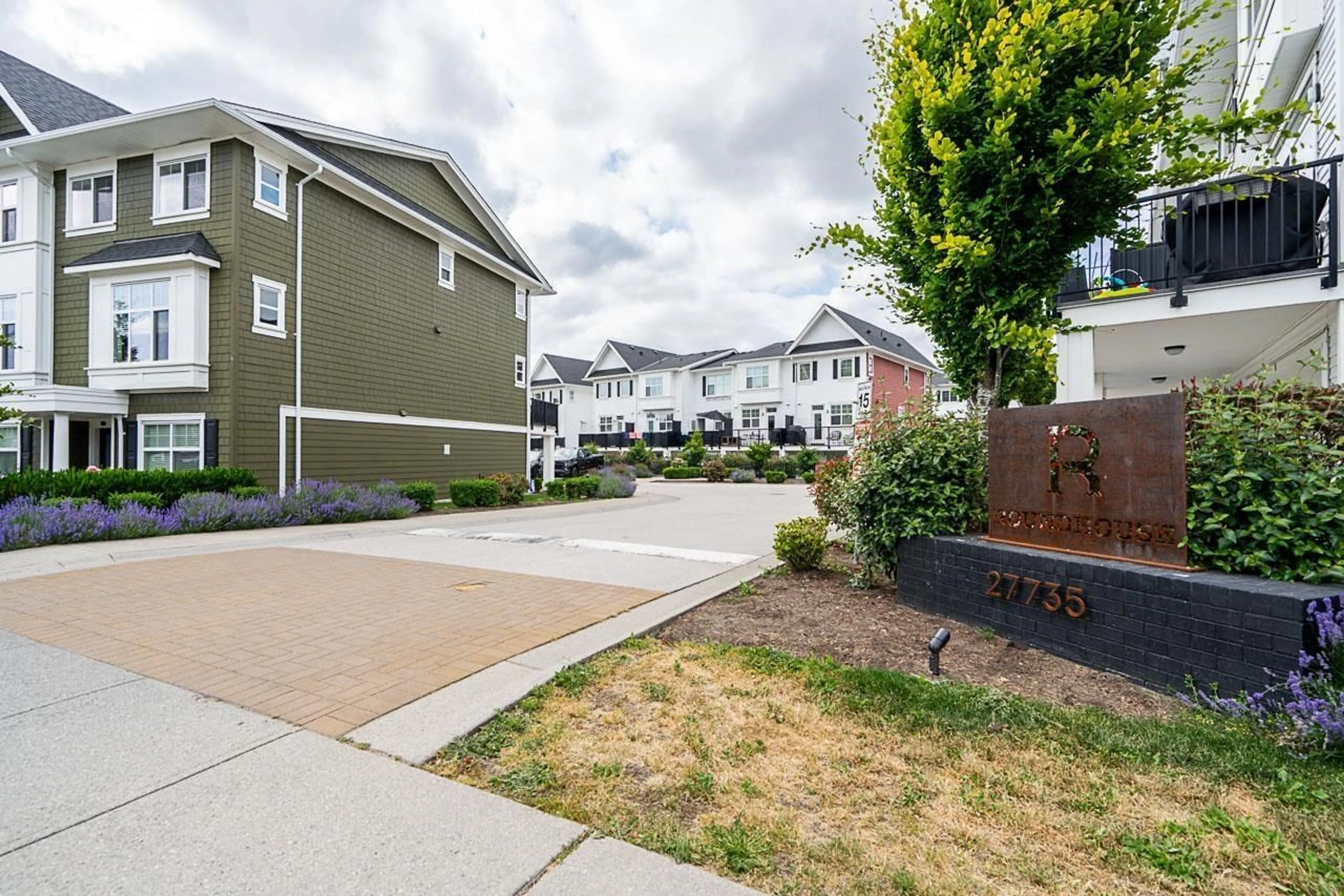 Patio, street for 26 - 27735 ROUNDHOUSE, Abbotsford British Columbia V4X0B9