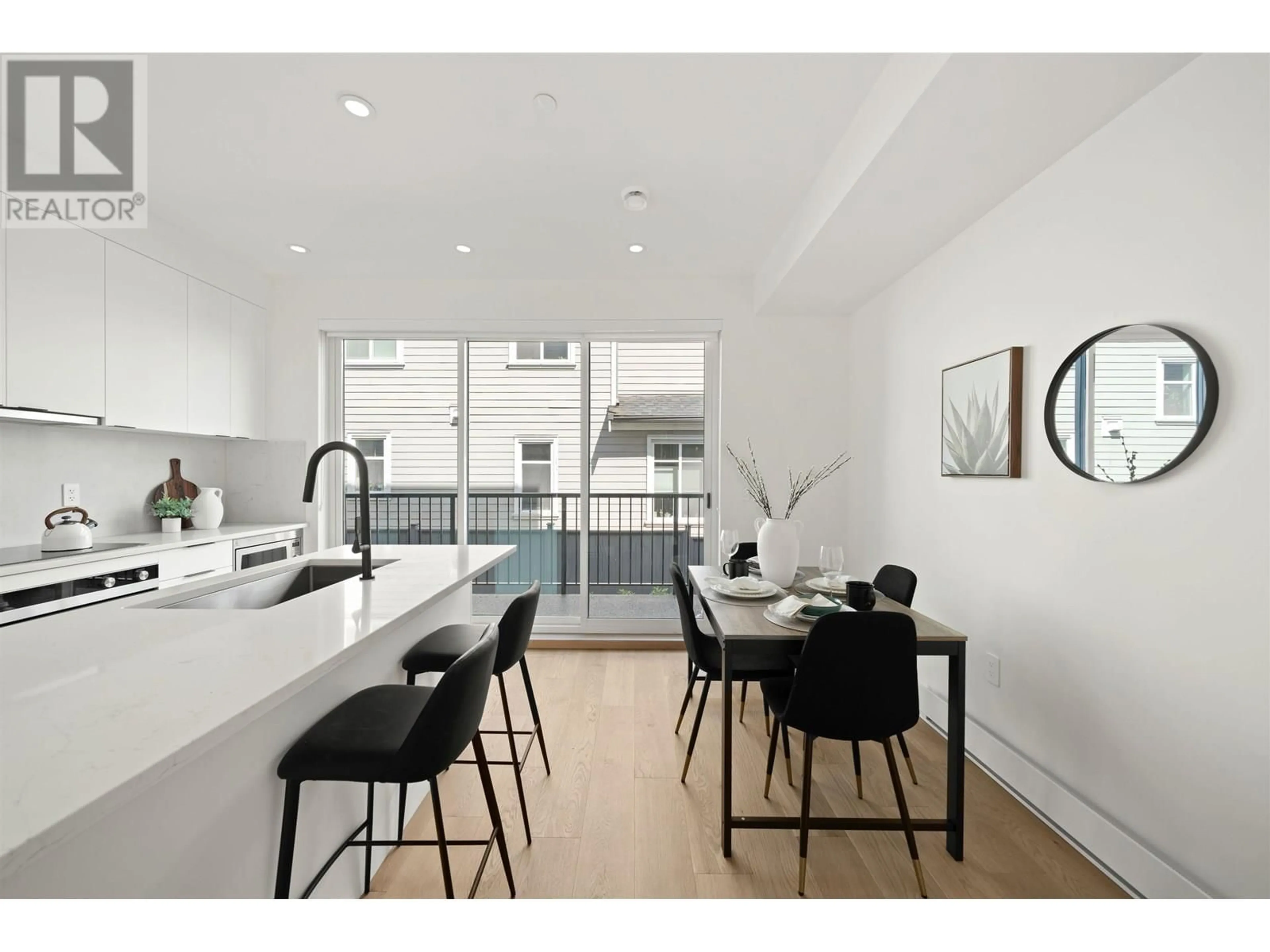 Open concept kitchen, unknown for 2412 VICTORIA DRIVE, Vancouver British Columbia V5N1T8
