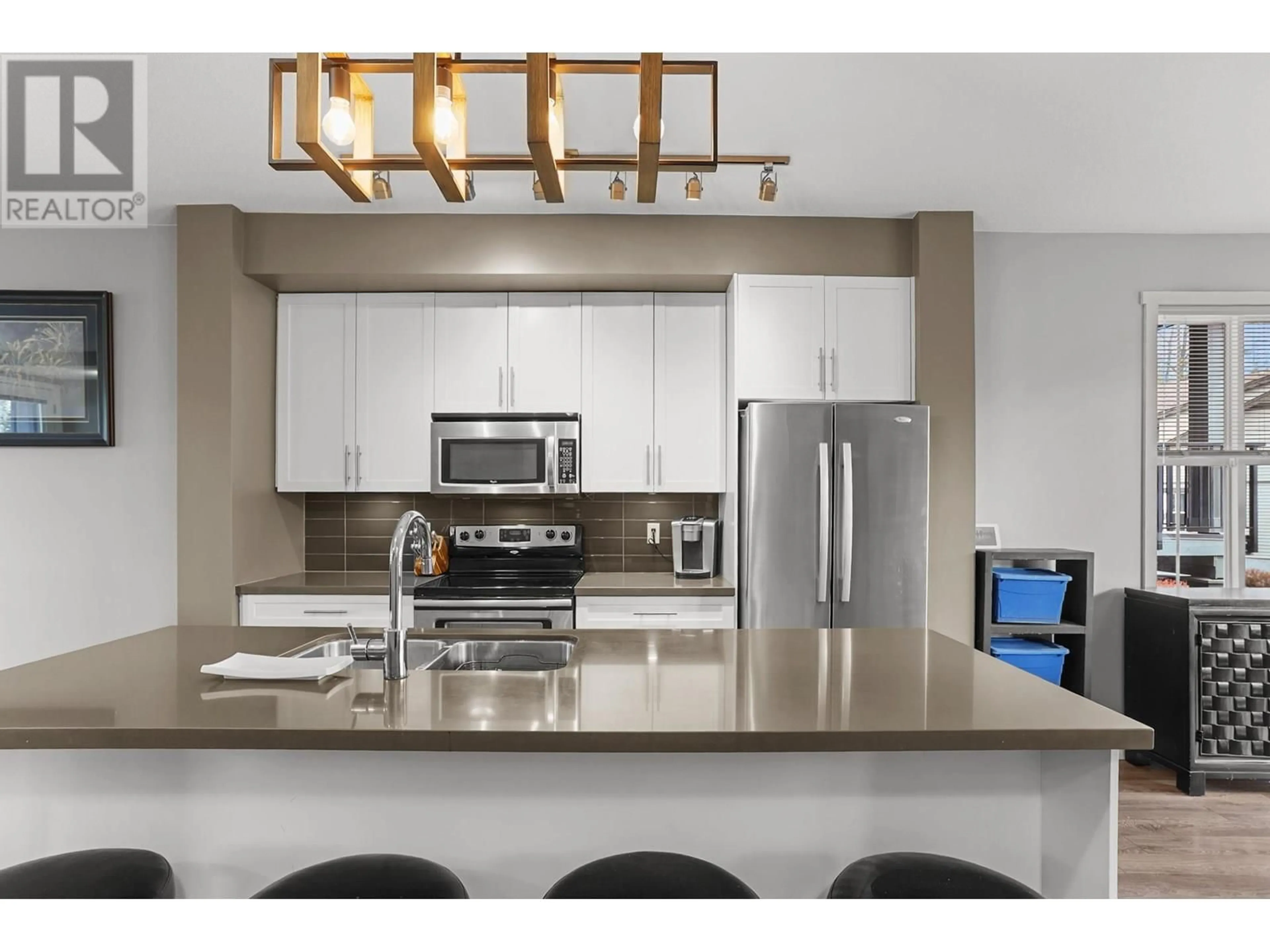 Open concept kitchen, unknown for 4 - 11176 GILKER HILL ROAD, Maple Ridge British Columbia V2W0G5