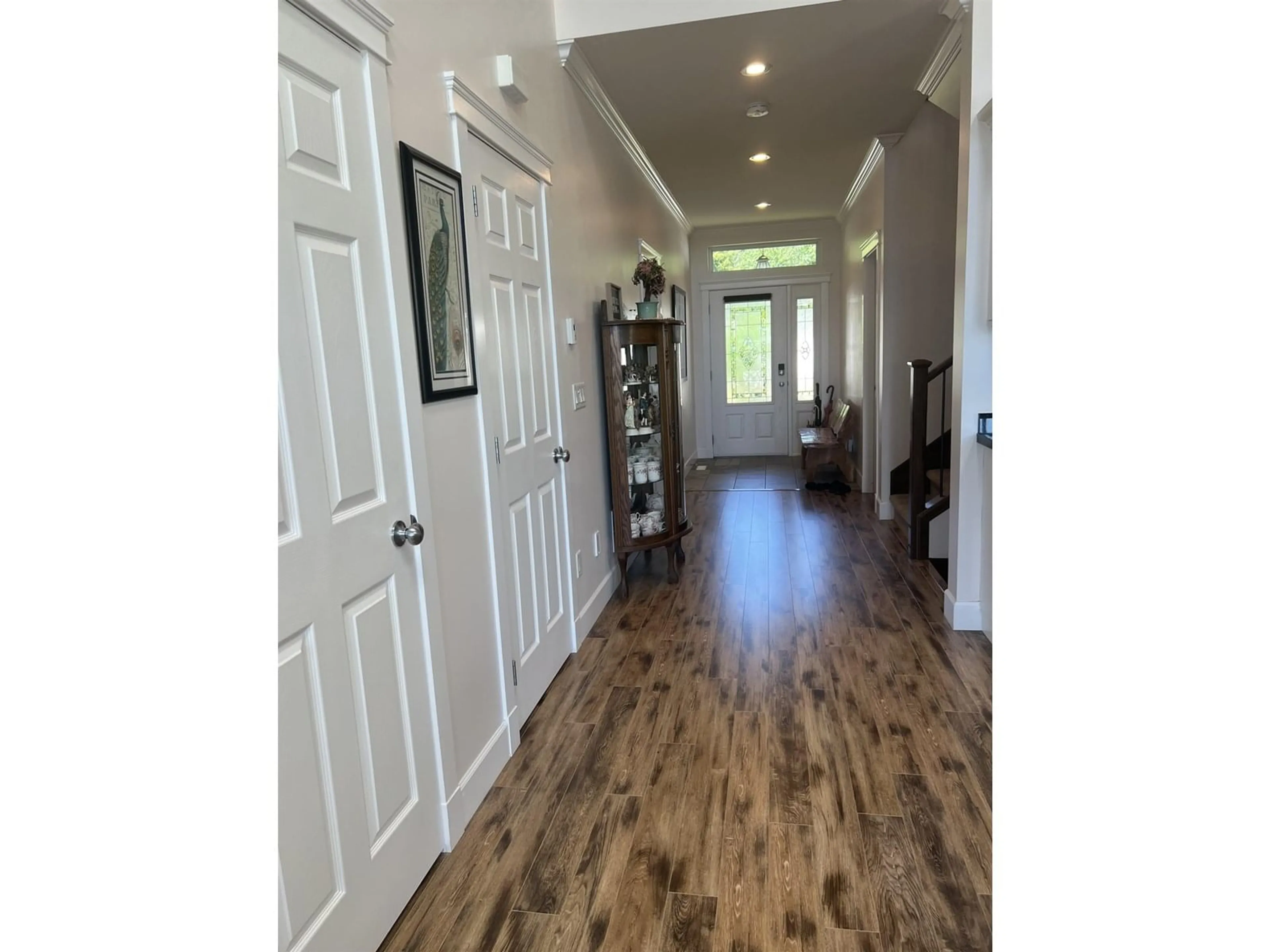 Indoor entryway for 31686 BENCH, Mission British Columbia V4S1E6