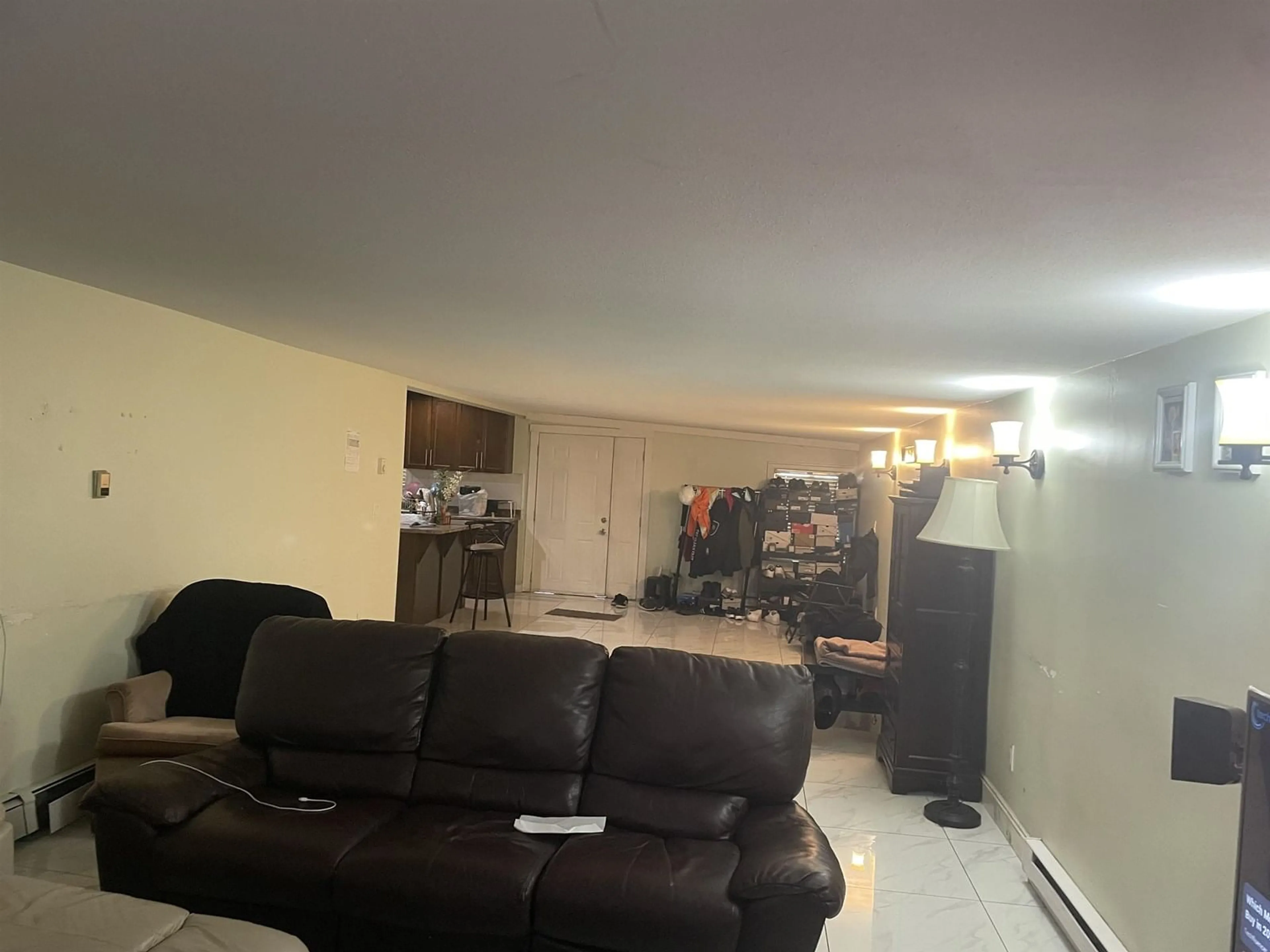 A pic of a room for 13538 84, Surrey British Columbia V3W3H2