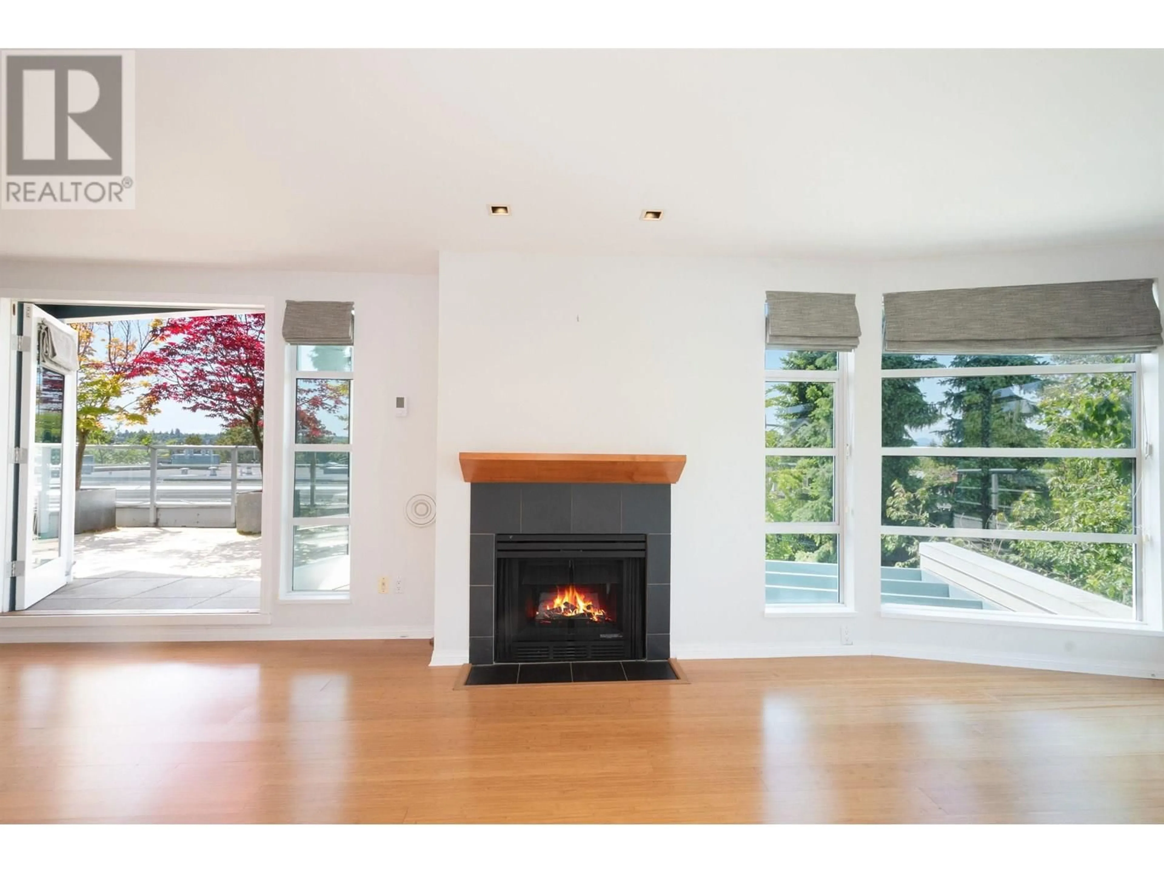 Unknown for 403 - 2555 4TH AVENUE, Vancouver British Columbia V6K1P5