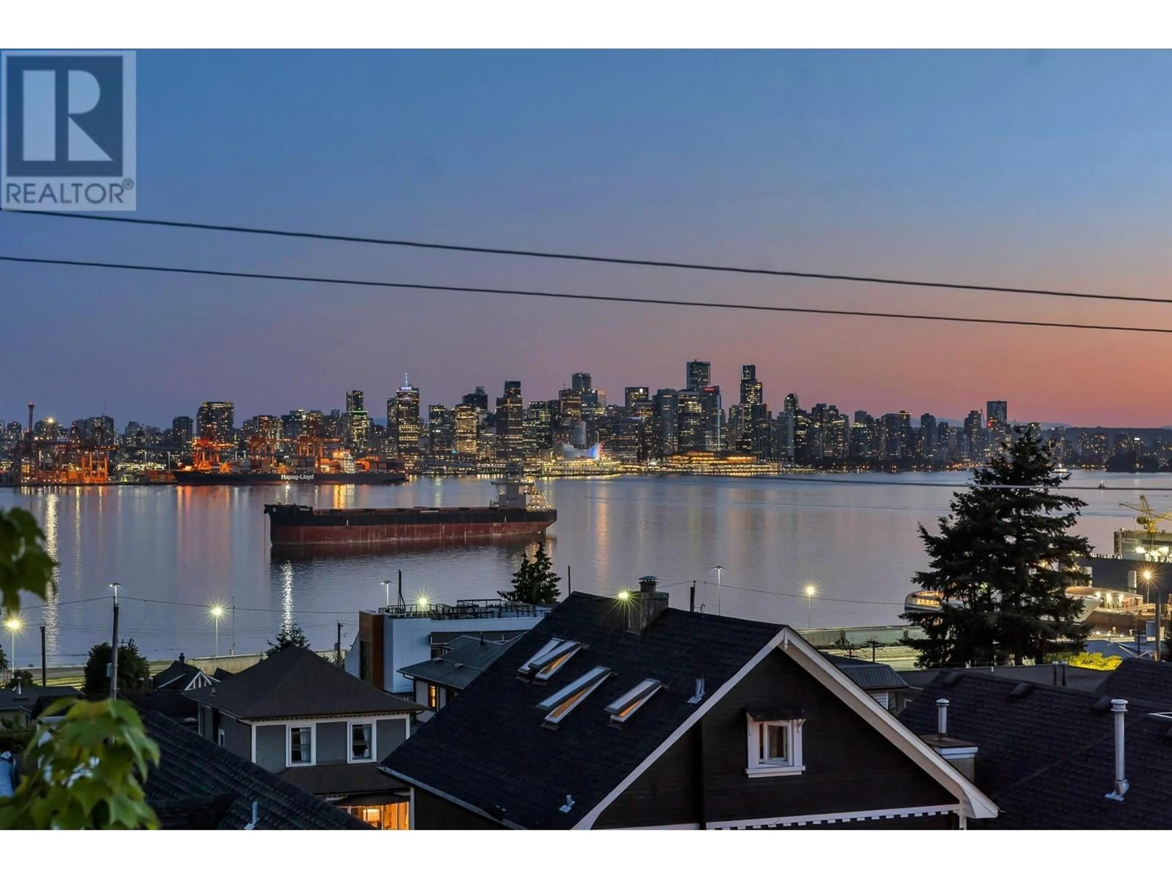 A pic from outside/outdoor area/front of a property/back of a property/a pic from drone, water/lake/river/ocean view for 404 - 245 ST. DAVIDS AVENUE, North Vancouver British Columbia V7L3N9