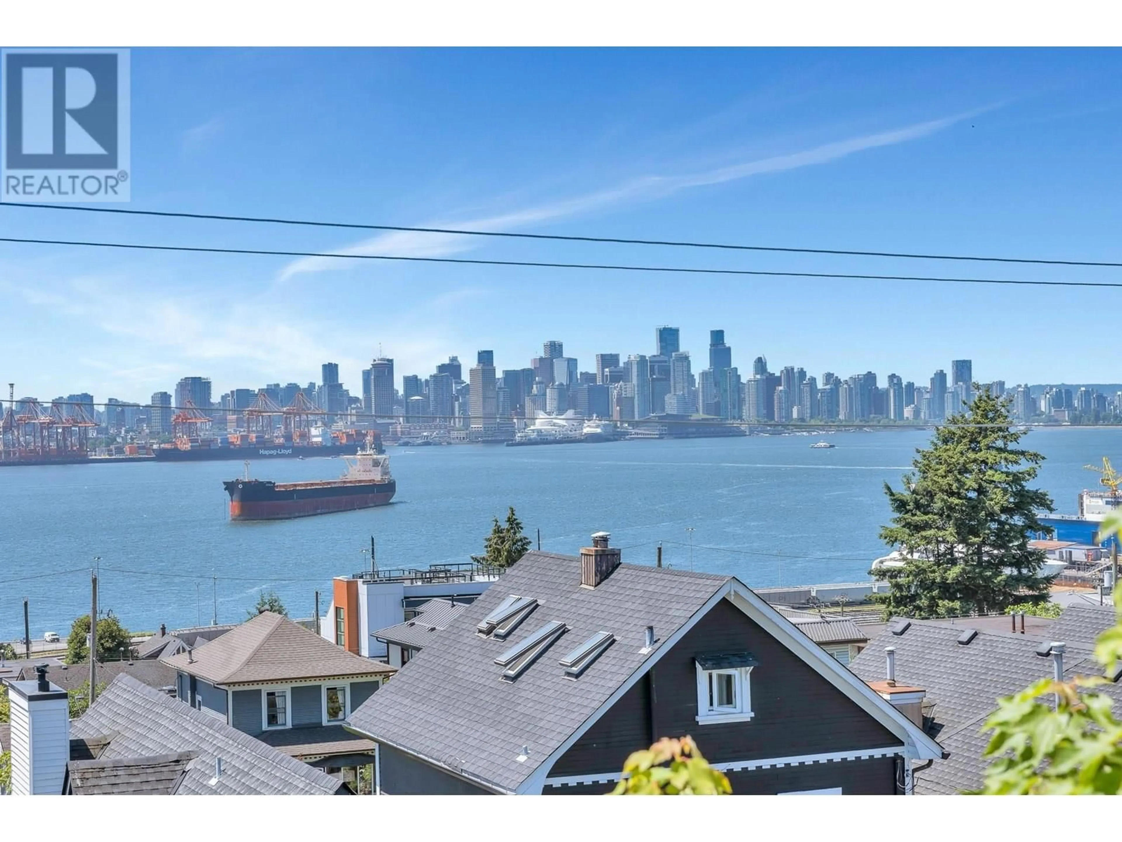 A pic from outside/outdoor area/front of a property/back of a property/a pic from drone, water/lake/river/ocean view for 404 - 245 ST. DAVIDS AVENUE, North Vancouver British Columbia V7L3N9