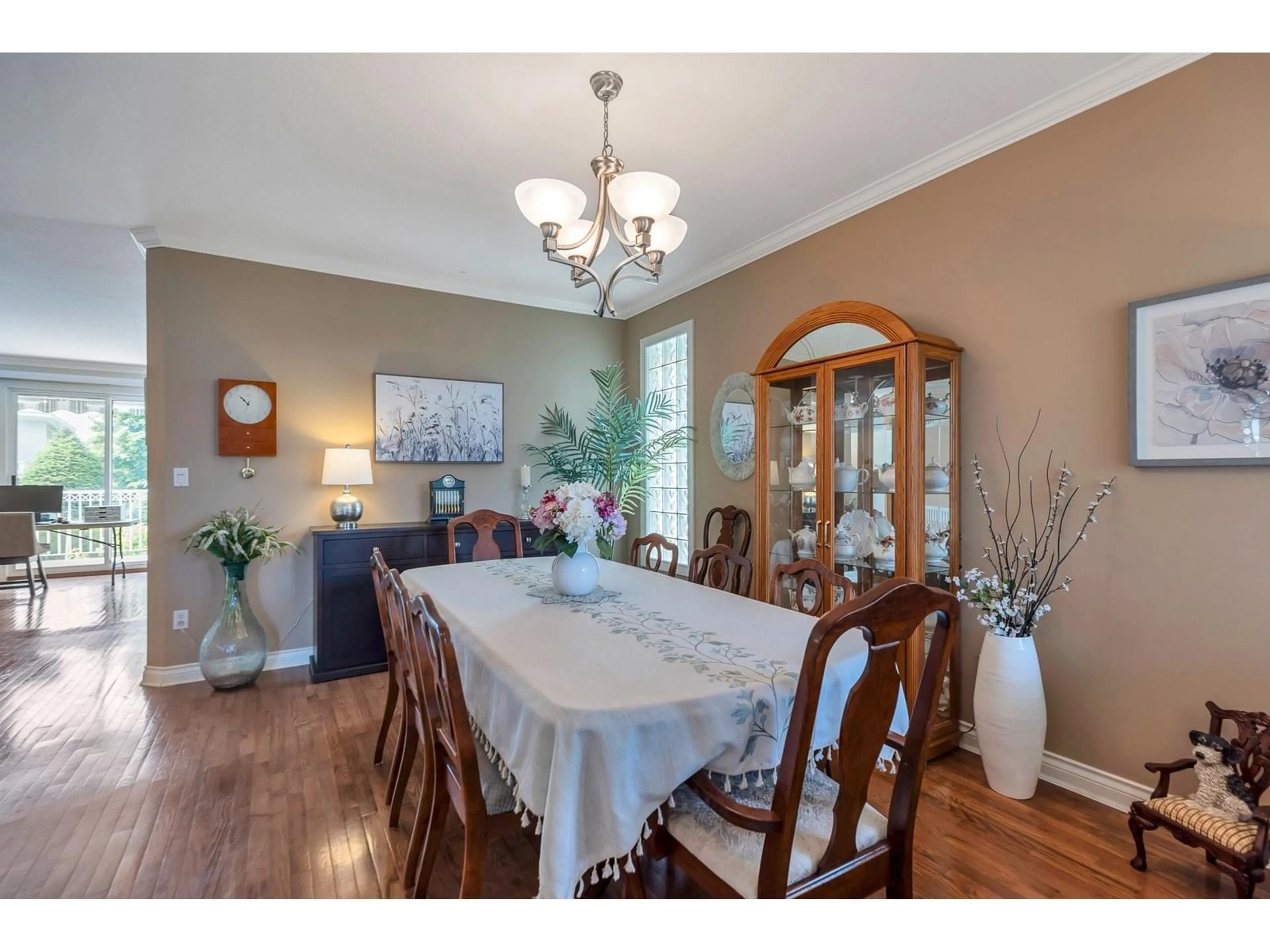 Dining room, wood/laminate floor for 22 - 31450 SPUR, Abbotsford British Columbia V2T5M3