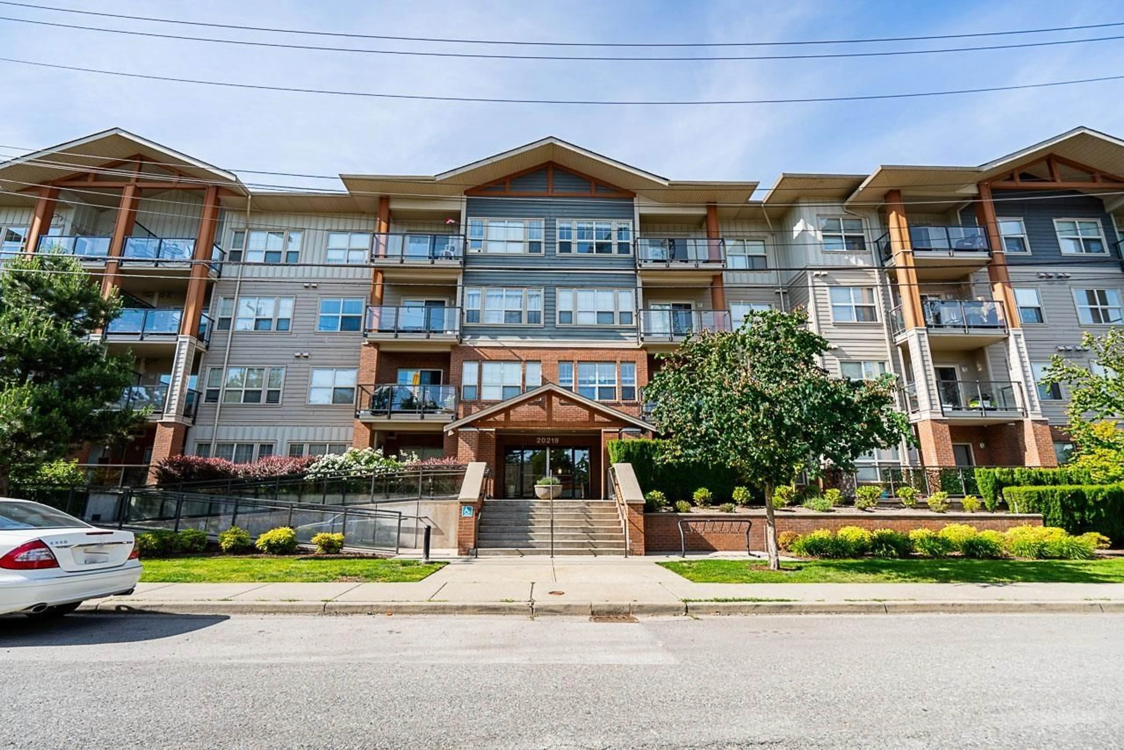 Unknown for 204 - 20219 54A, Langley British Columbia V3A0C7