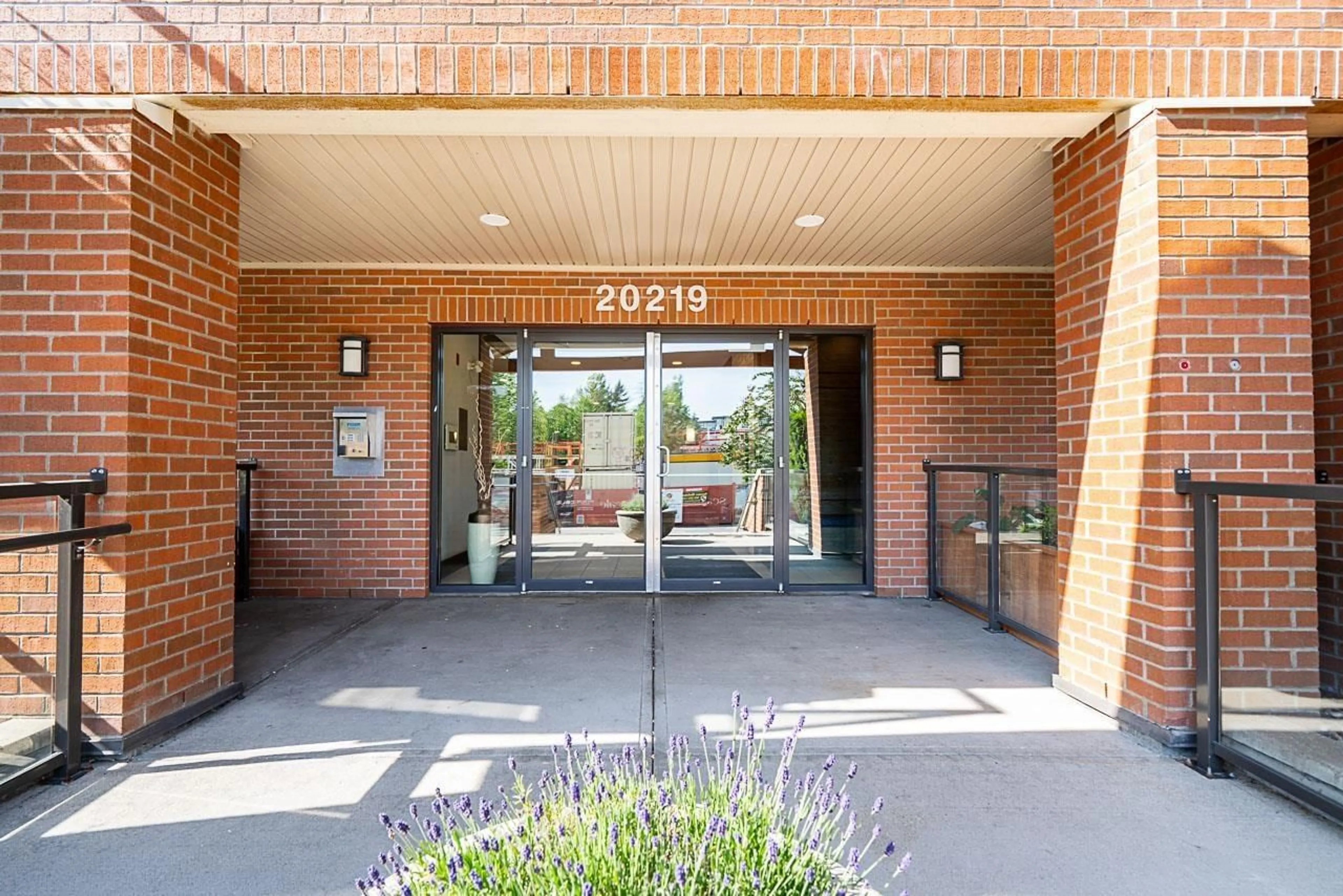 Indoor foyer for 204 - 20219 54A, Langley British Columbia V3A0C7