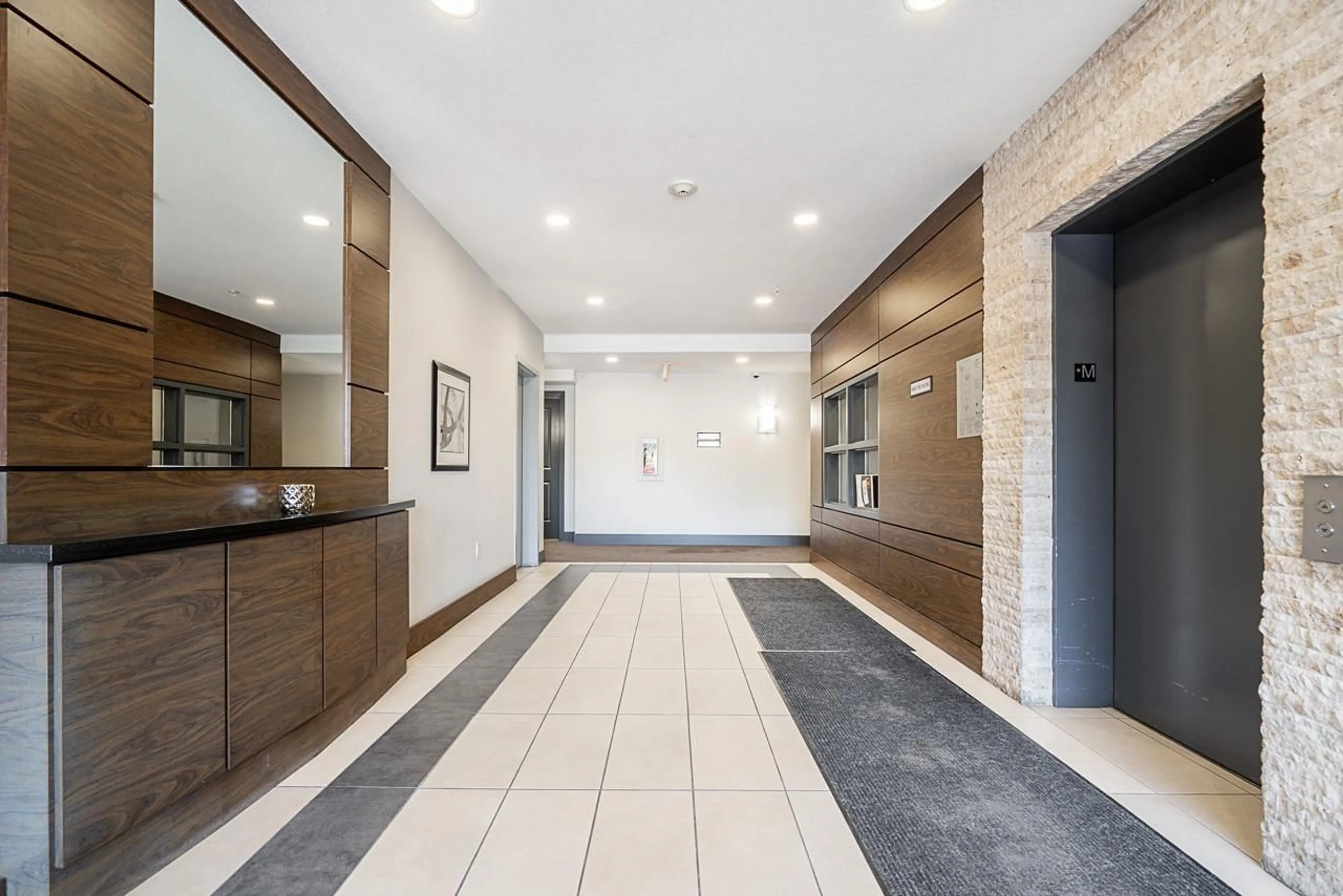 Indoor foyer for 204 - 20219 54A, Langley British Columbia V3A0C7