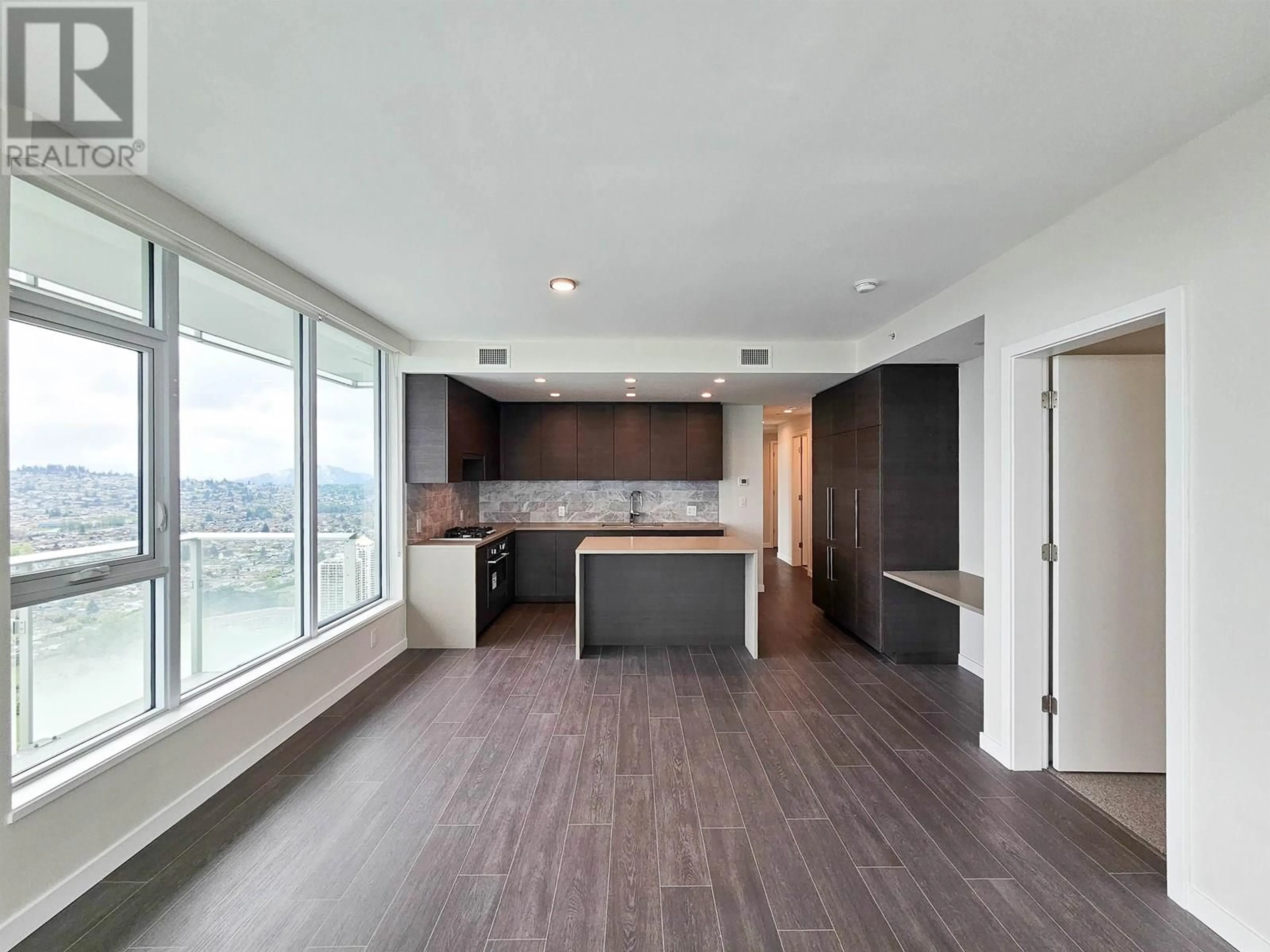 Open concept kitchen, unknown for 5610 - 2108 GILMORE AVENUE, Burnaby British Columbia V5C0N8