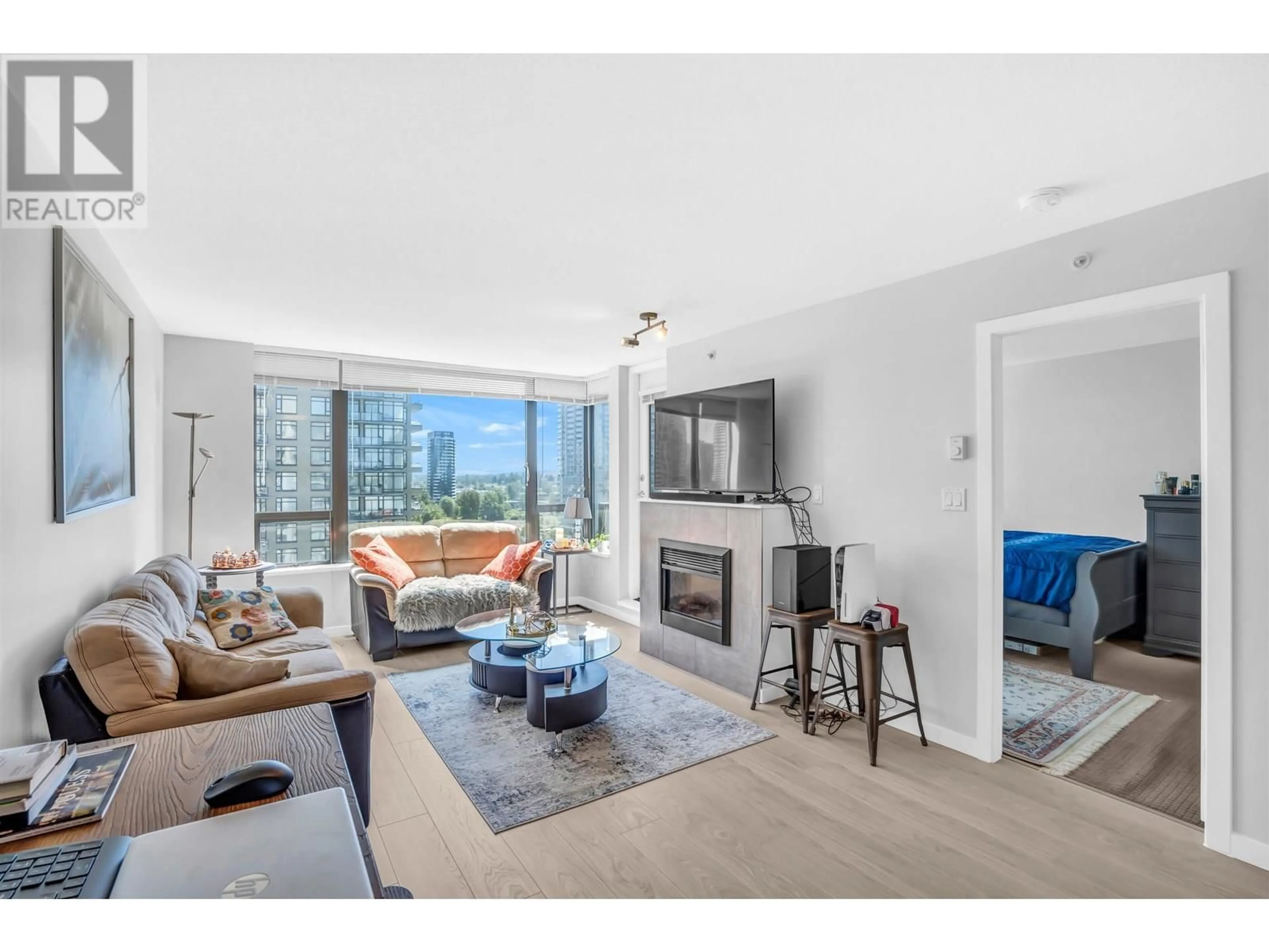 Living room with furniture, unknown for 1501 - 4182 DAWSON STREET, Burnaby British Columbia V5C0A2