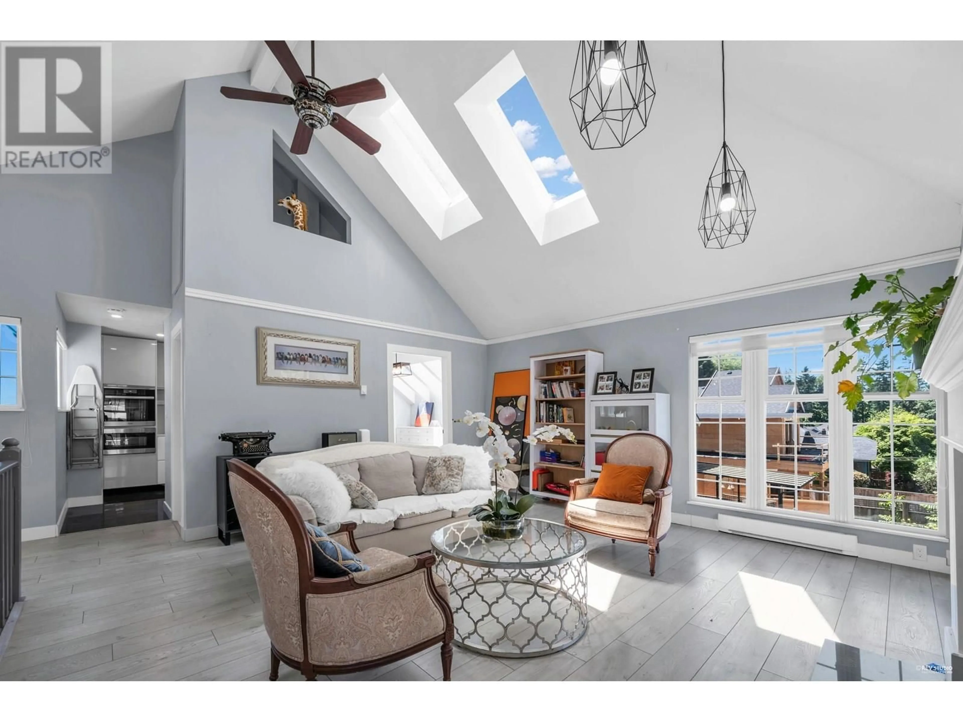 Living room with furniture, unknown for 201 - 3641 W 29TH AVENUE, Vancouver British Columbia V6S1T5