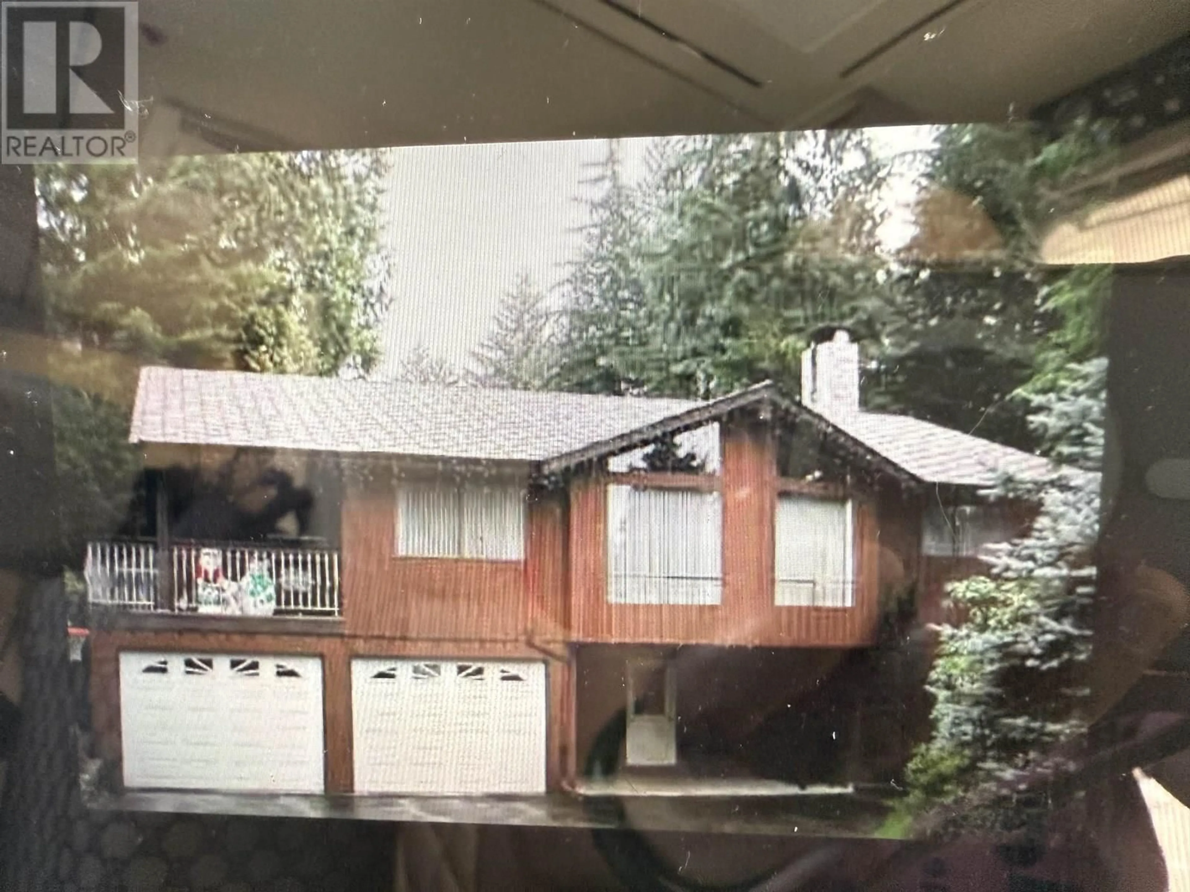 Unknown for 3328 TENNYSON CRESCENT, North Vancouver British Columbia V7K2A8
