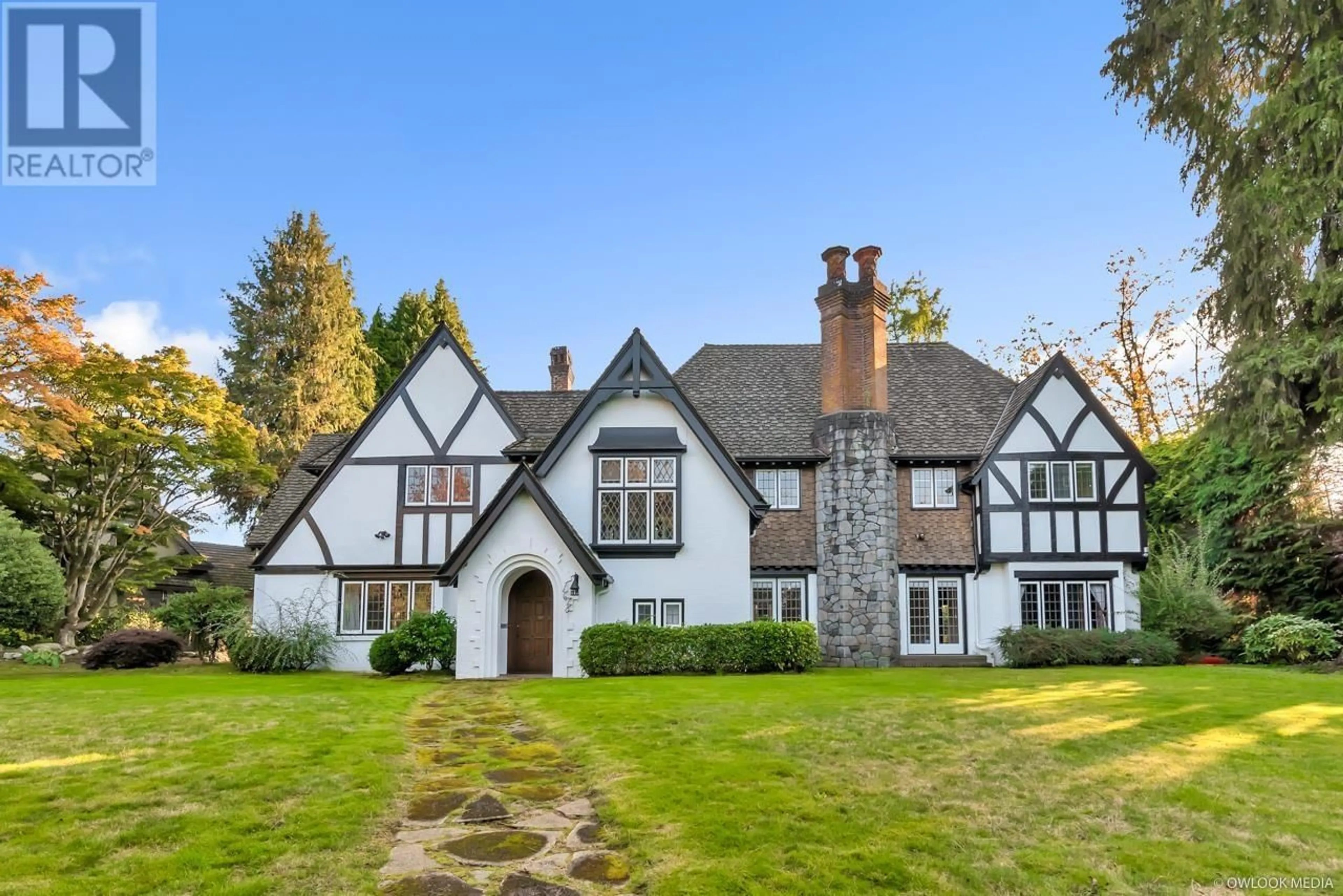 Home with brick exterior material, street for 1678 SOMERSET CRESCENT, Vancouver British Columbia V6M1S4